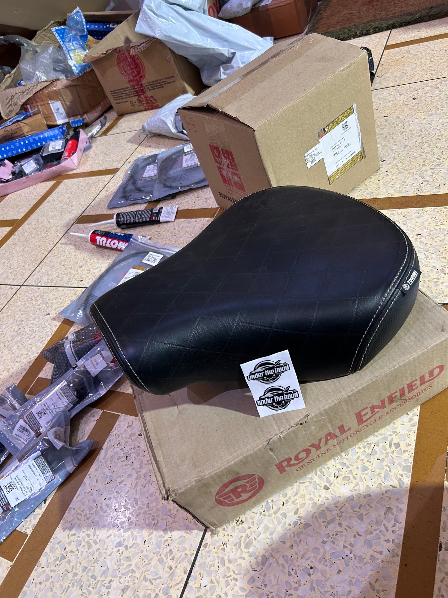 Royal Enfield 1990605 Black Touring Rider Seat — OEM Comfort Seat for Classic 350/500 UCE (pre-Sep 2021)