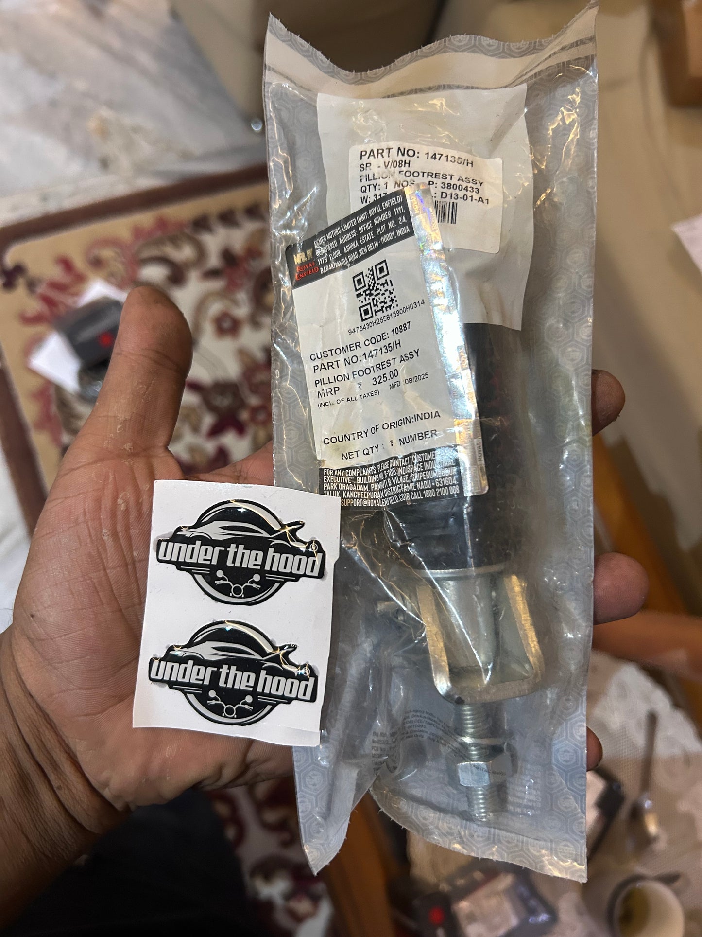 147135/H – Pillion Footrest Assembly (Complete) for Bullet 350 UCE (KS/ES), Bullet 500 UCE / Euro III–IV, Electra 350 UCE, Classic 350 UCE (same peg mount), Early Thunderbird UCE – Genuine Royal Enfield