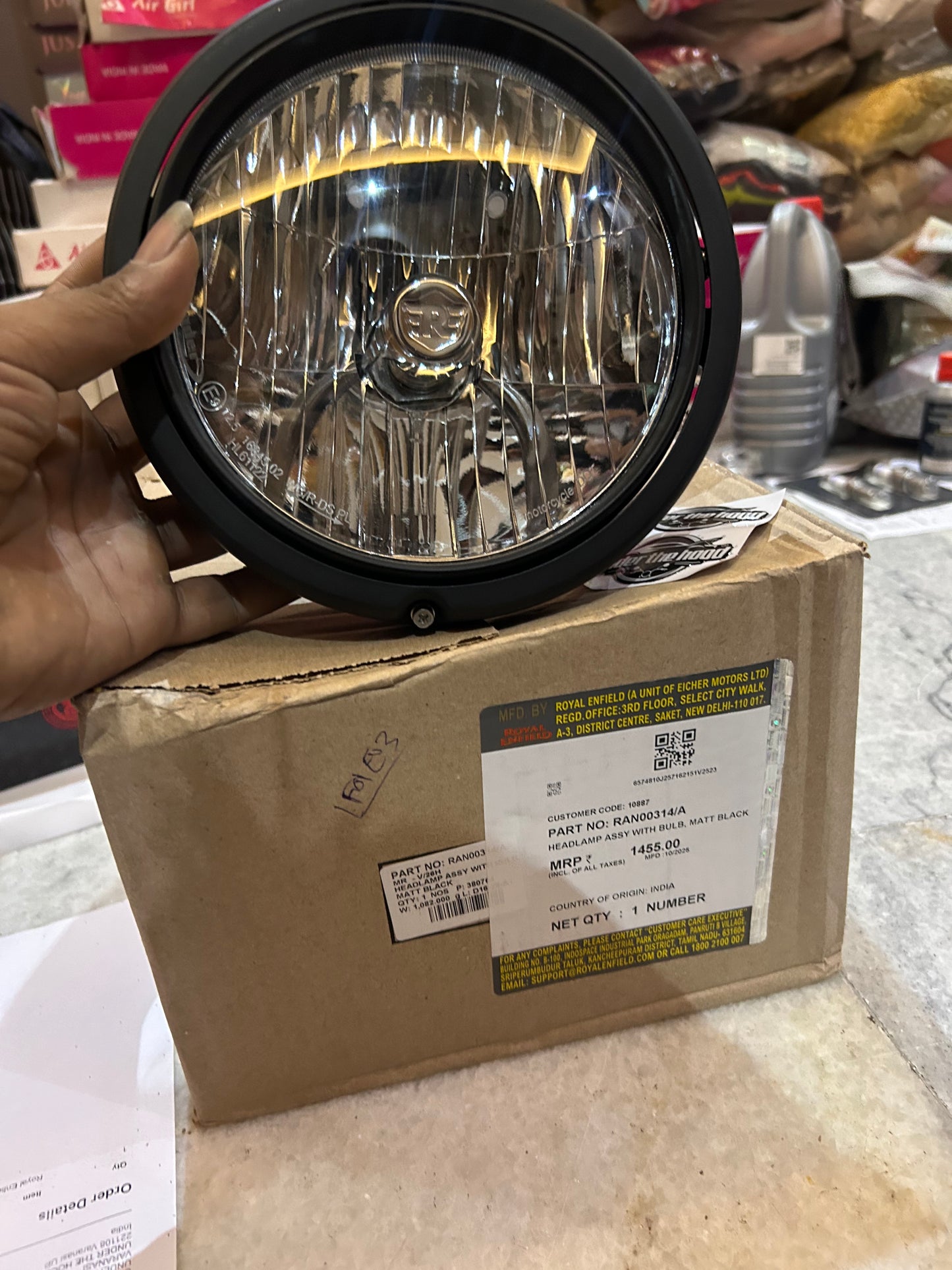 Royal Enfield Headlamp Assembly with Bulb – Matte Black – Classic 350 Reborn (J-Series, BS6) – Part No. RAN00314/A