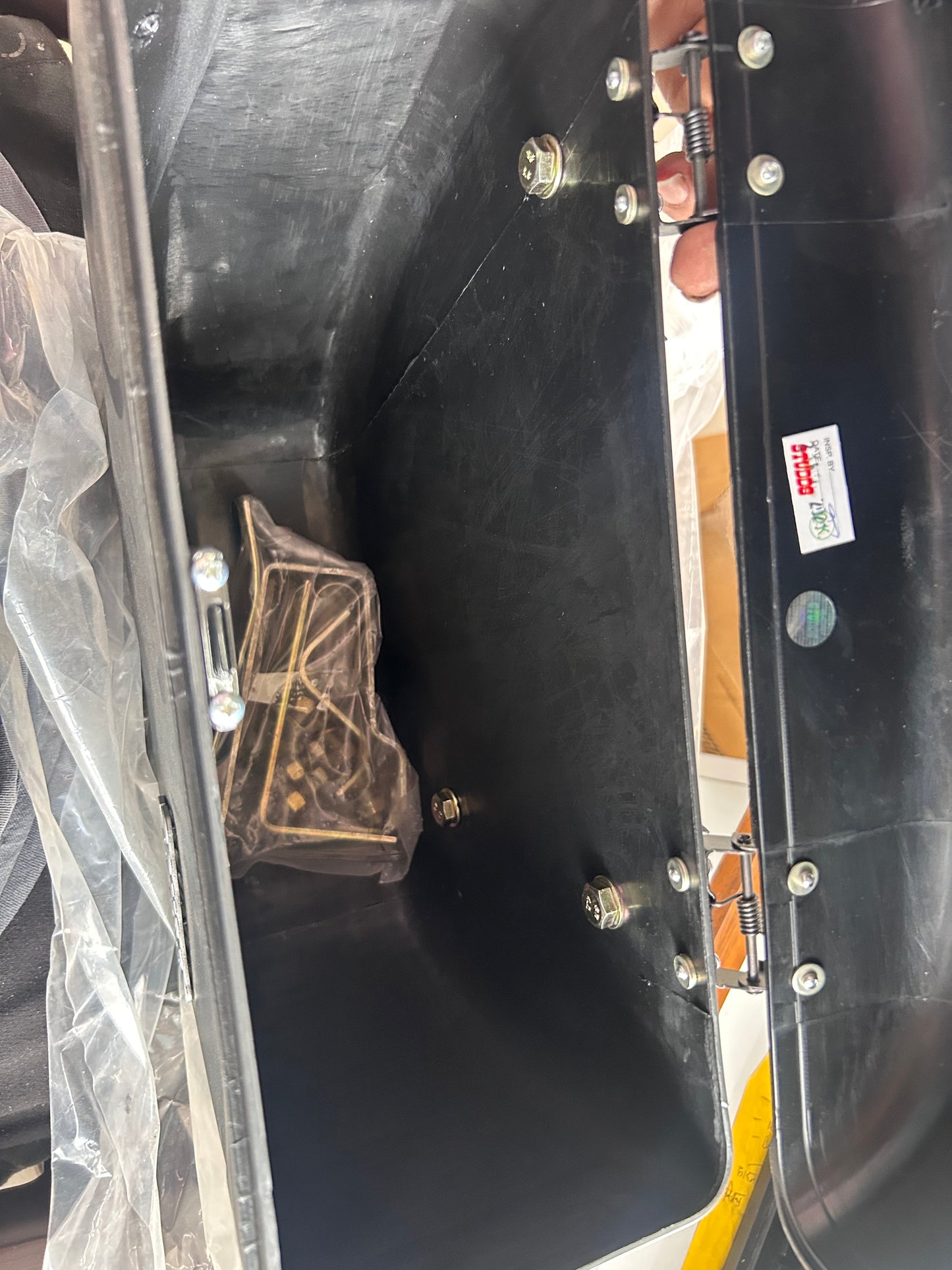 STUDDS SAFARI BOX WITH UNIVERSAL FITMENTS BLACK FITS ALL BIKE