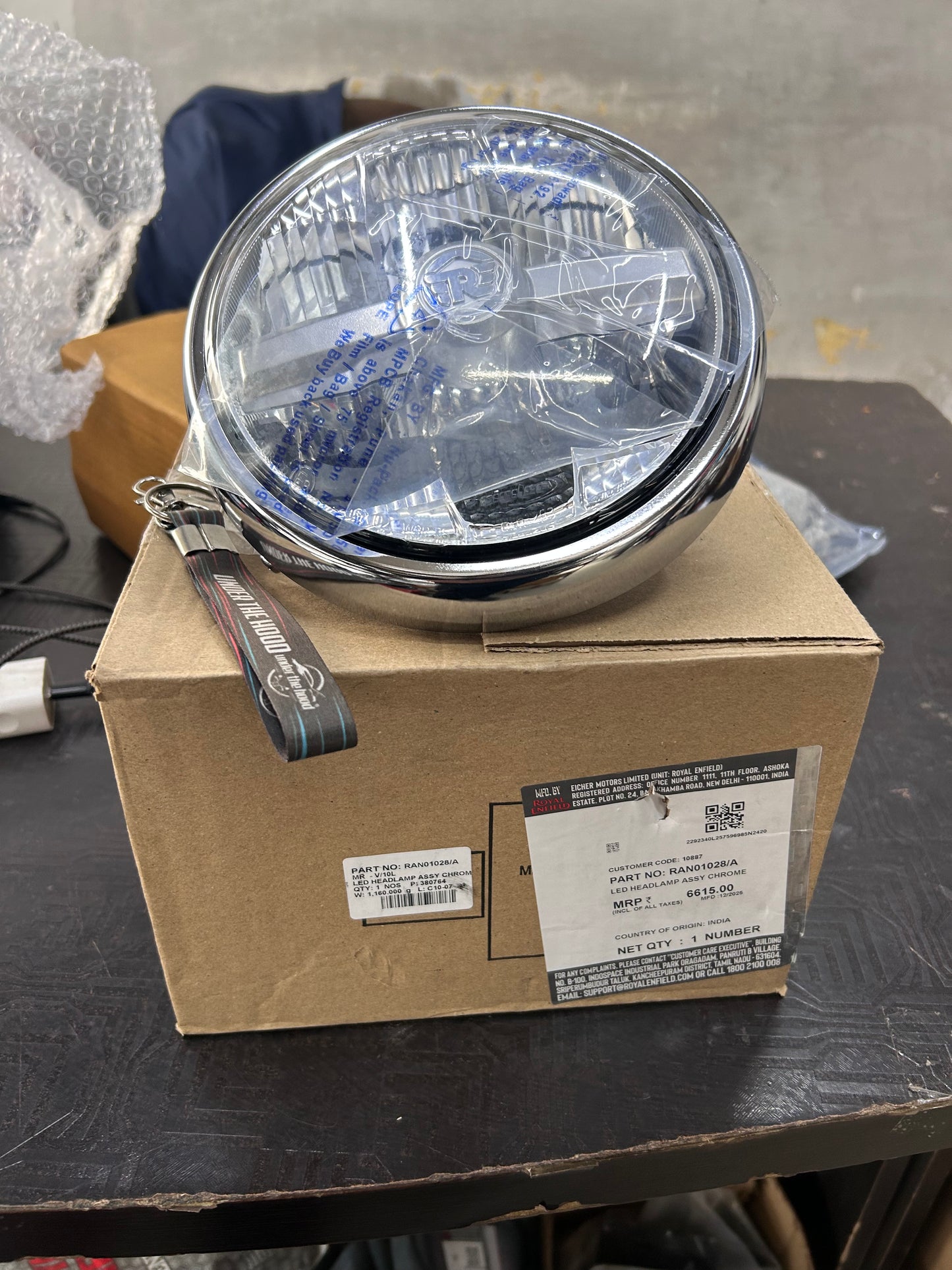 Royal Enfield Bear 650 / Interceptor 650 / Continental GT 650 LED Headlamp Assembly (Chrome) – RAN01028/A (Genuine OEM)