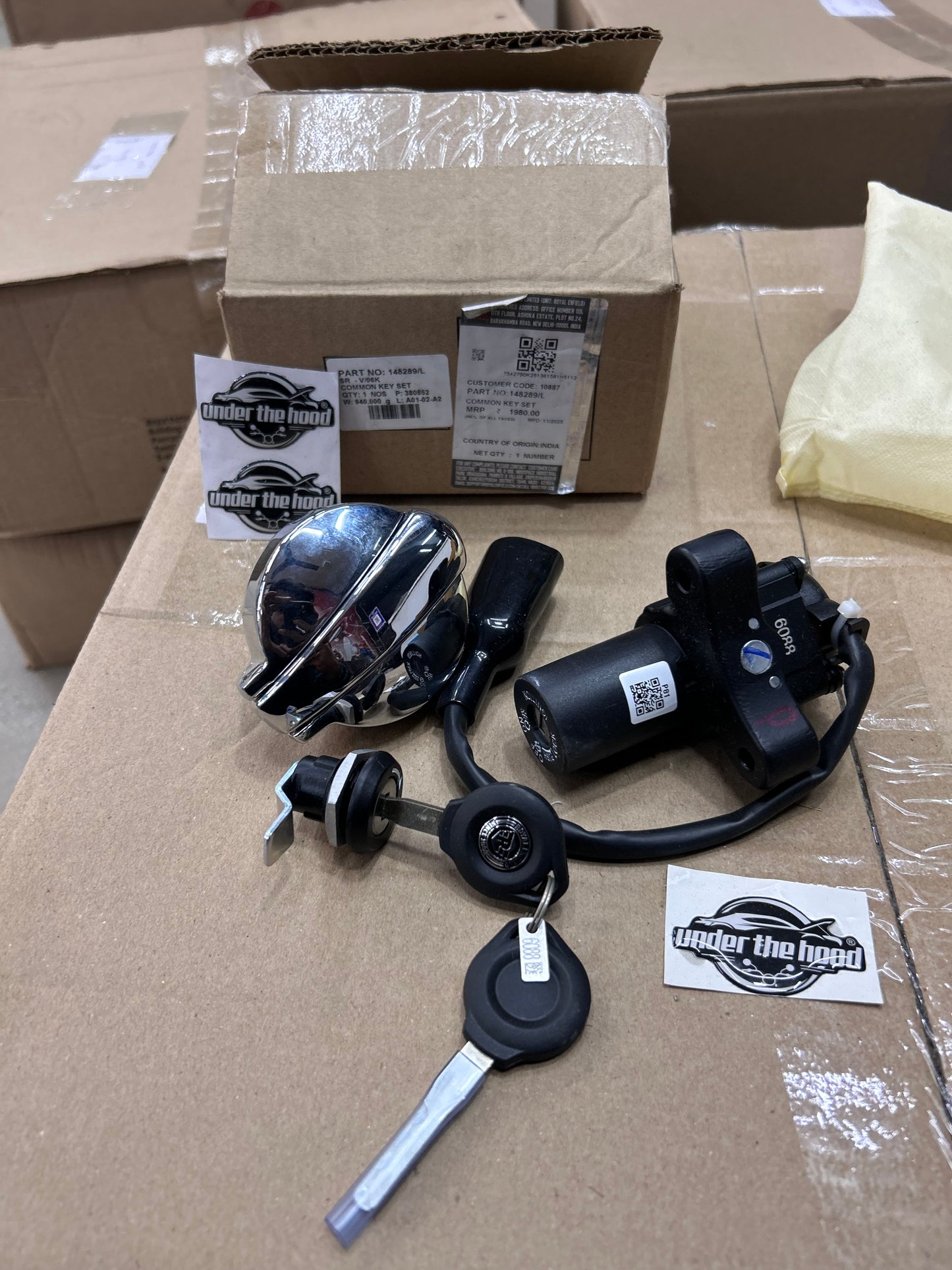 Royal Enfield 148289/L – Genuine Common Lock Set for Interceptor 650 & Continental GT 650 (Ignition + Tank + Seat + Tool)