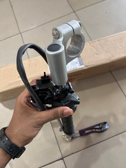 Royal Enfield Continental GT 535 Left Clip-On Handlebar Assembly with Switchgear & Clutch Lever – 585029/H