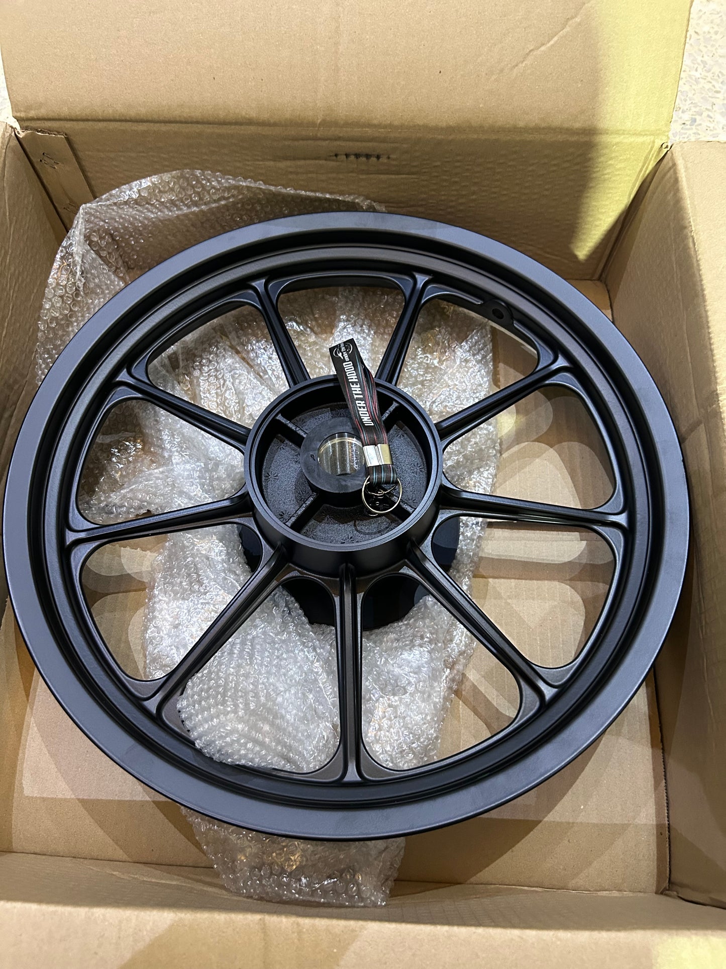 Original Royal Enfield Alloy Wheels (UCE Dual-Disc) — Front 19" 1120035/B + Rear 18" 1120040/B — Fits Classic 350/500 UCE & Thunderbird 350/500 (rear) — Genuine OE