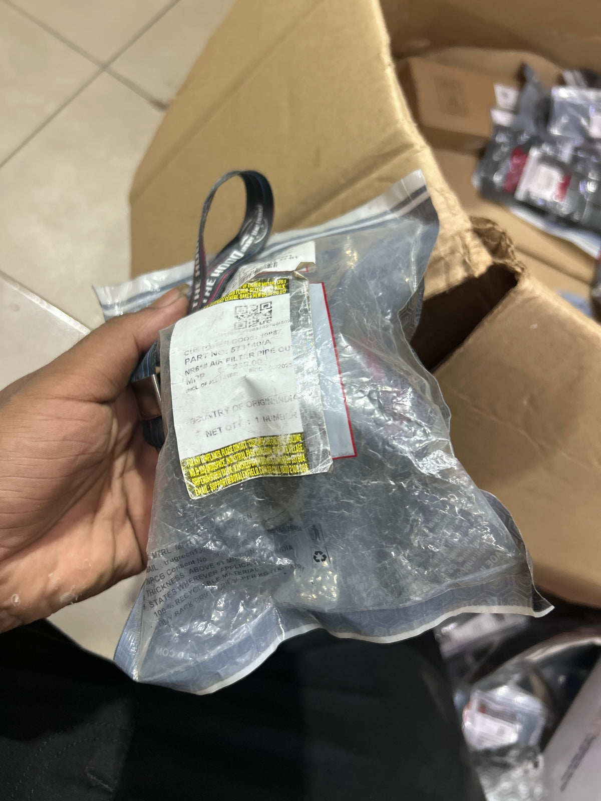 Royal Enfield Continental GT 535 Euro 3 Air Filter Box Outlet Pipe – 573140/A