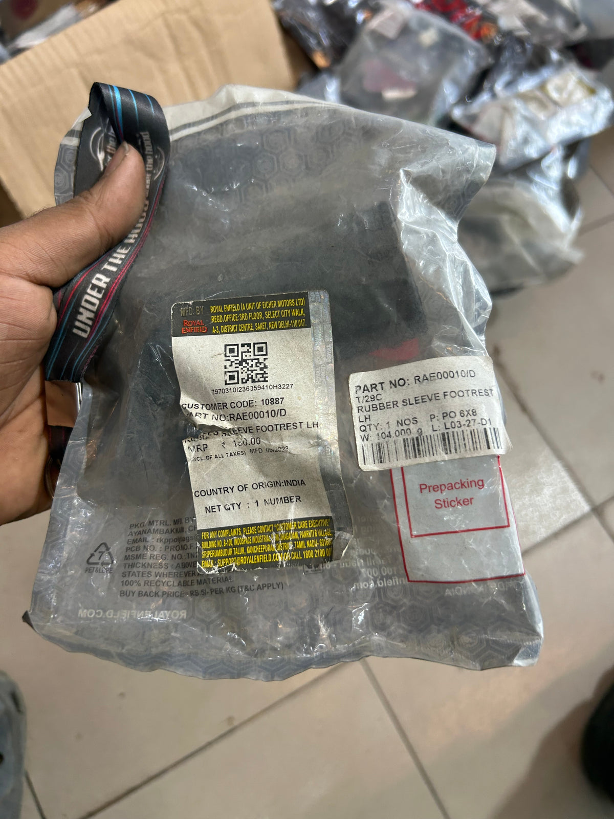 Royal Enfield Meteor 350 Left Rider Footrest Rubber Sleeve – RAE00010/D