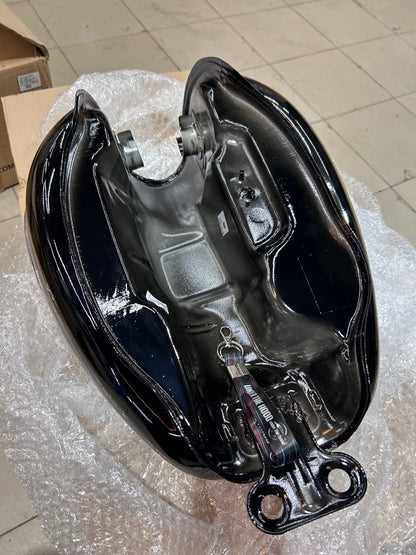 Royal Enfield Bullet 350 UCE ES Disc BS4 Standard Black Fuel Tank with Sticker – 843114