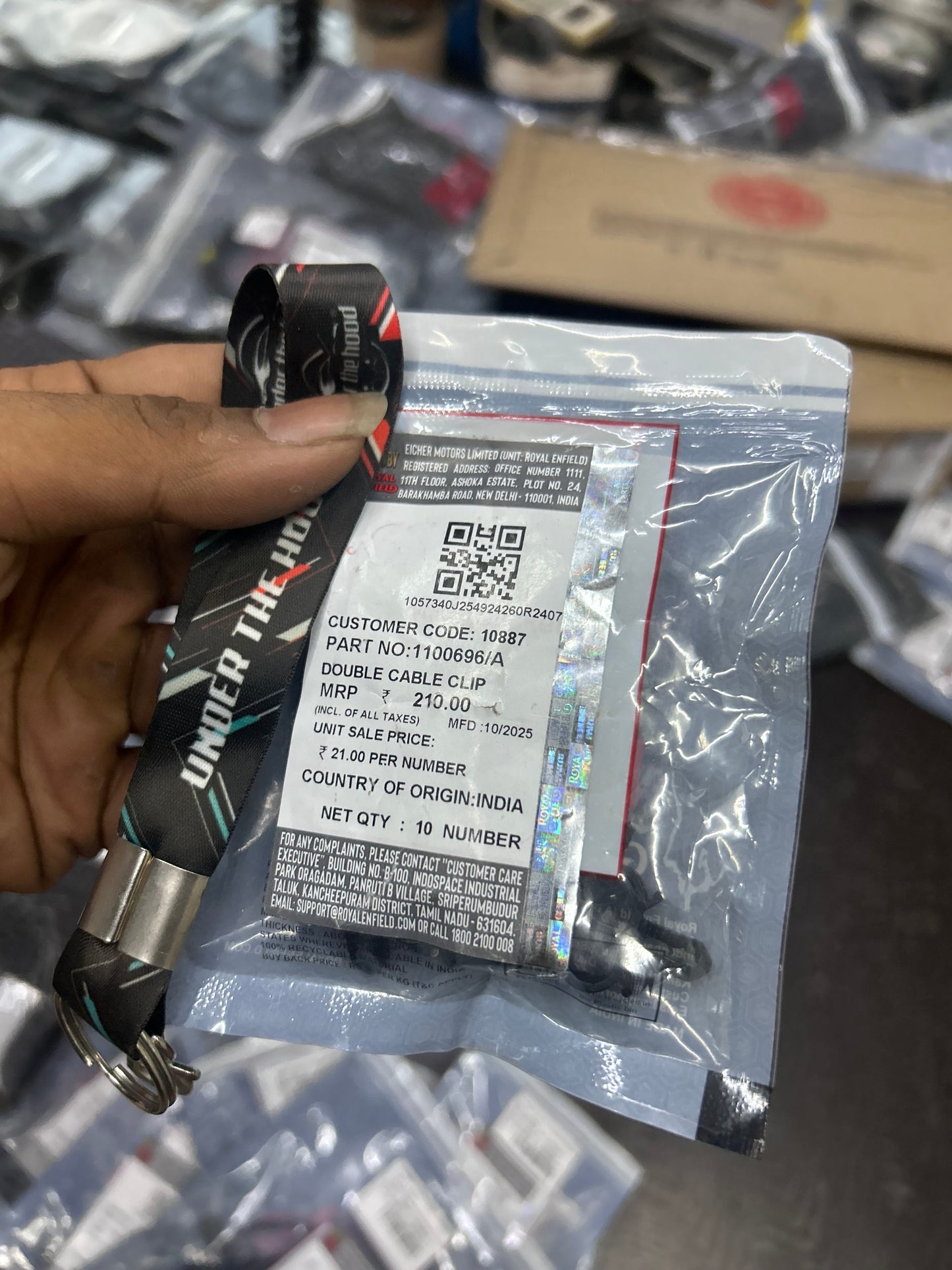Royal Enfield Double Cable Clip (Brake Hose + ABS Wire Holder) — Himalayan 450, Guerrilla 450, Classic 350 Reborn, Meteor 350, Bullet 350 (J-Series), Super Meteor 650 — 1100696/A | Genuine OE