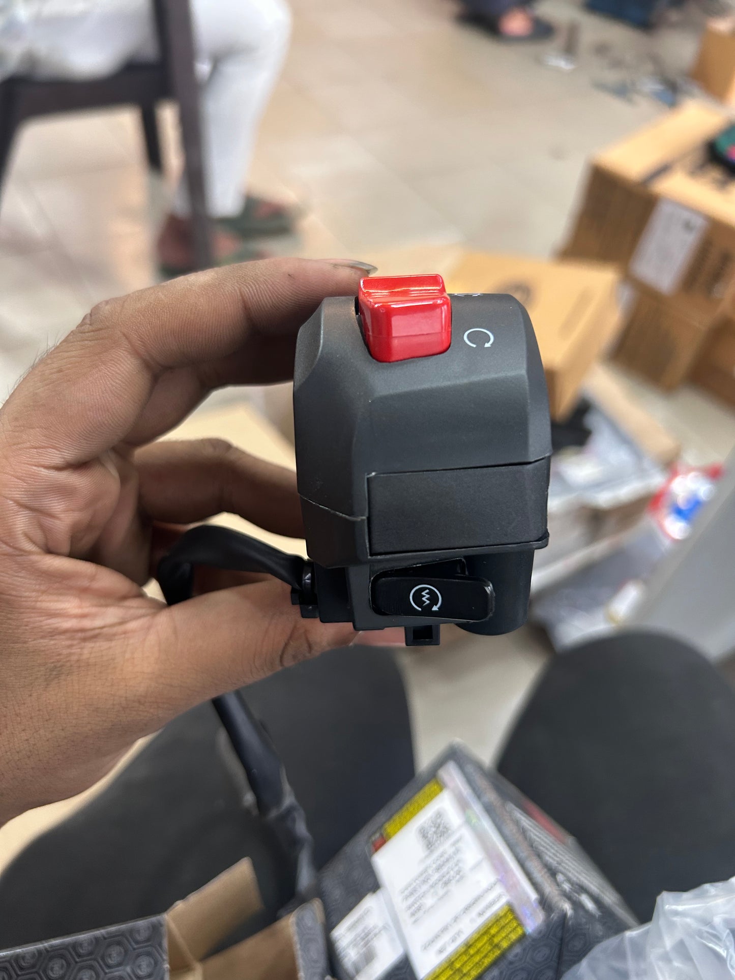 Royal Enfield 590827/A – RH Switch Module for Classic 350, Bullet 350, Thunderbird 350, Interceptor 650 & GT 650 (BSIV & BS6)