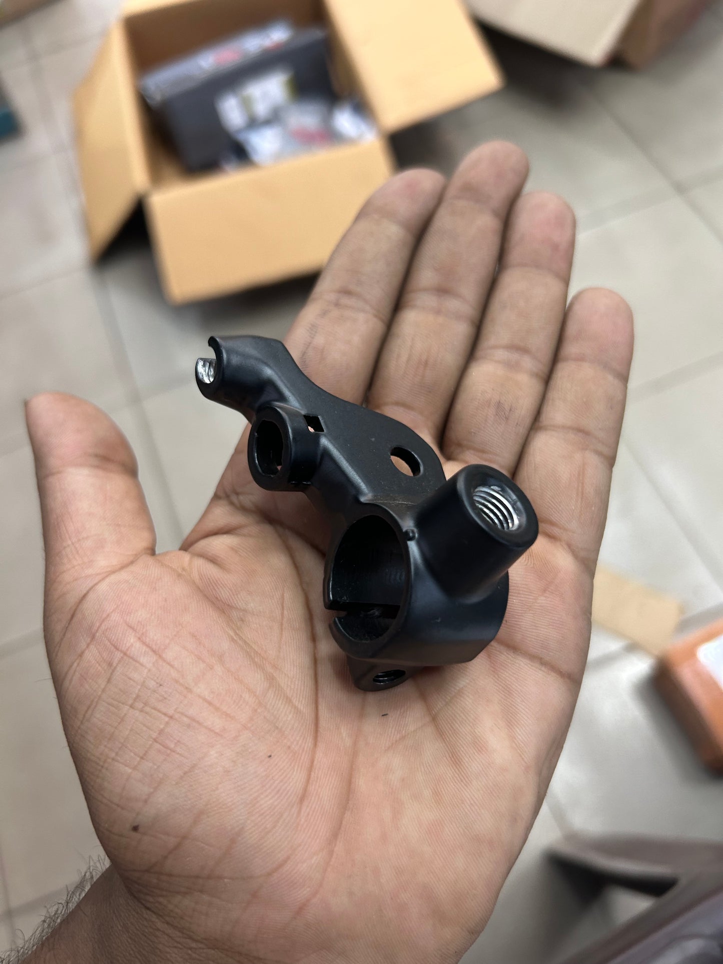 Royal Enfield Front Brake Lever Bracket (143348) – OEM for Drum Brake Models (Bullet, Classic, Electra, Machismo, Deluxe & Campus)