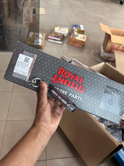 Rear View Mirror RH (Right Side) – Black for Classic 350 Reborn / J-Series (Verify by Variant/Thread) – RAL00748/A