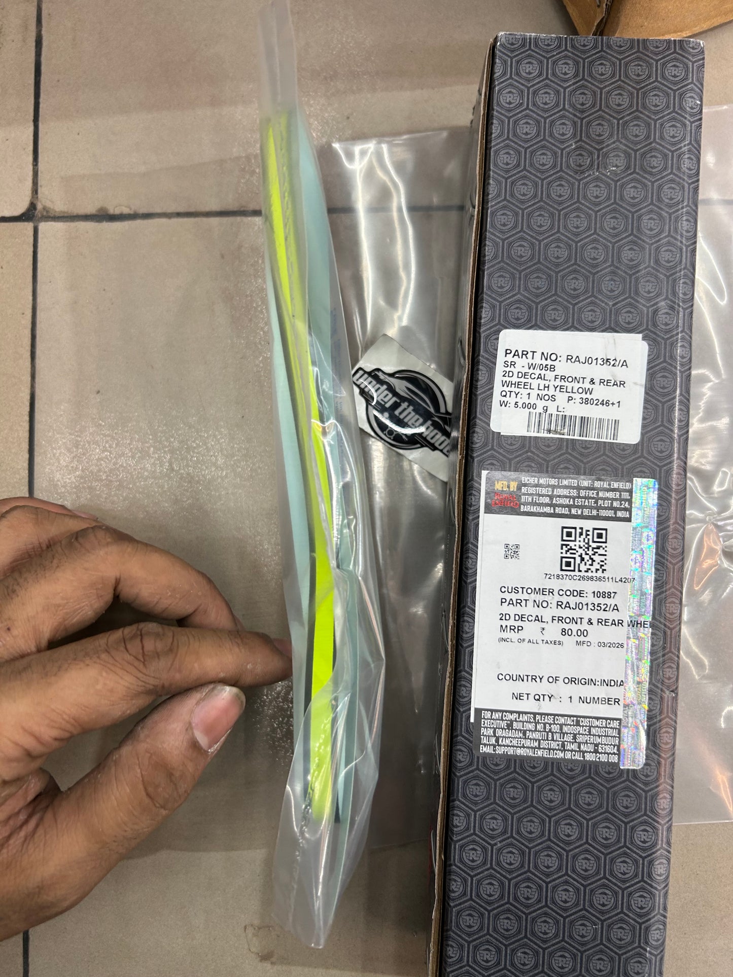 Royal Enfield RAJ01352 + RAT01502 - 2D Wheel Decal Combo (LH+RH) - RAJ01352 + RAT01502 (Combo) - Genuine Rim Stickers