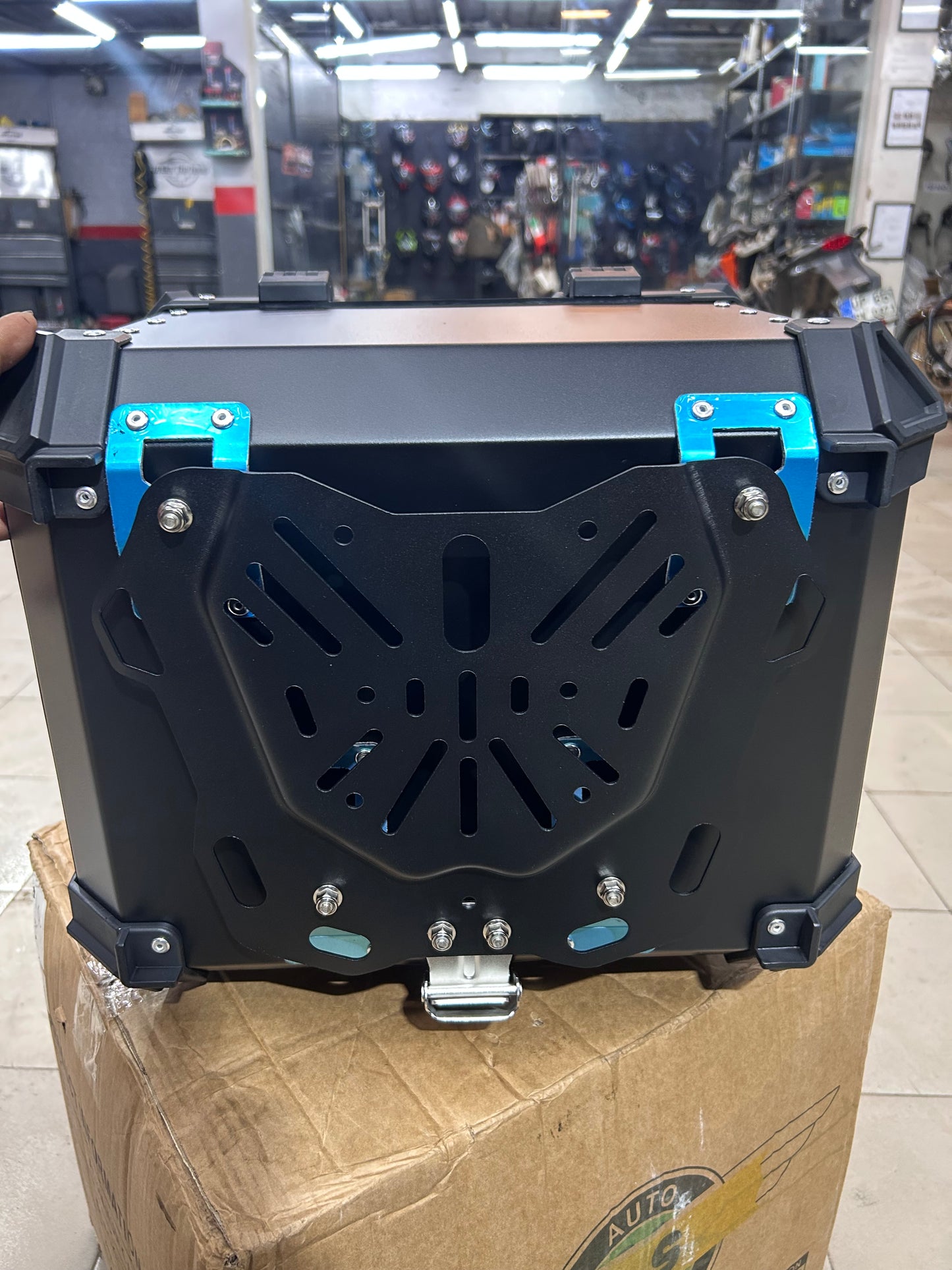 BS Auto 45L Aluminium Top Box – Black & Silver | Waterproof, Secure, Touring Luggage Case