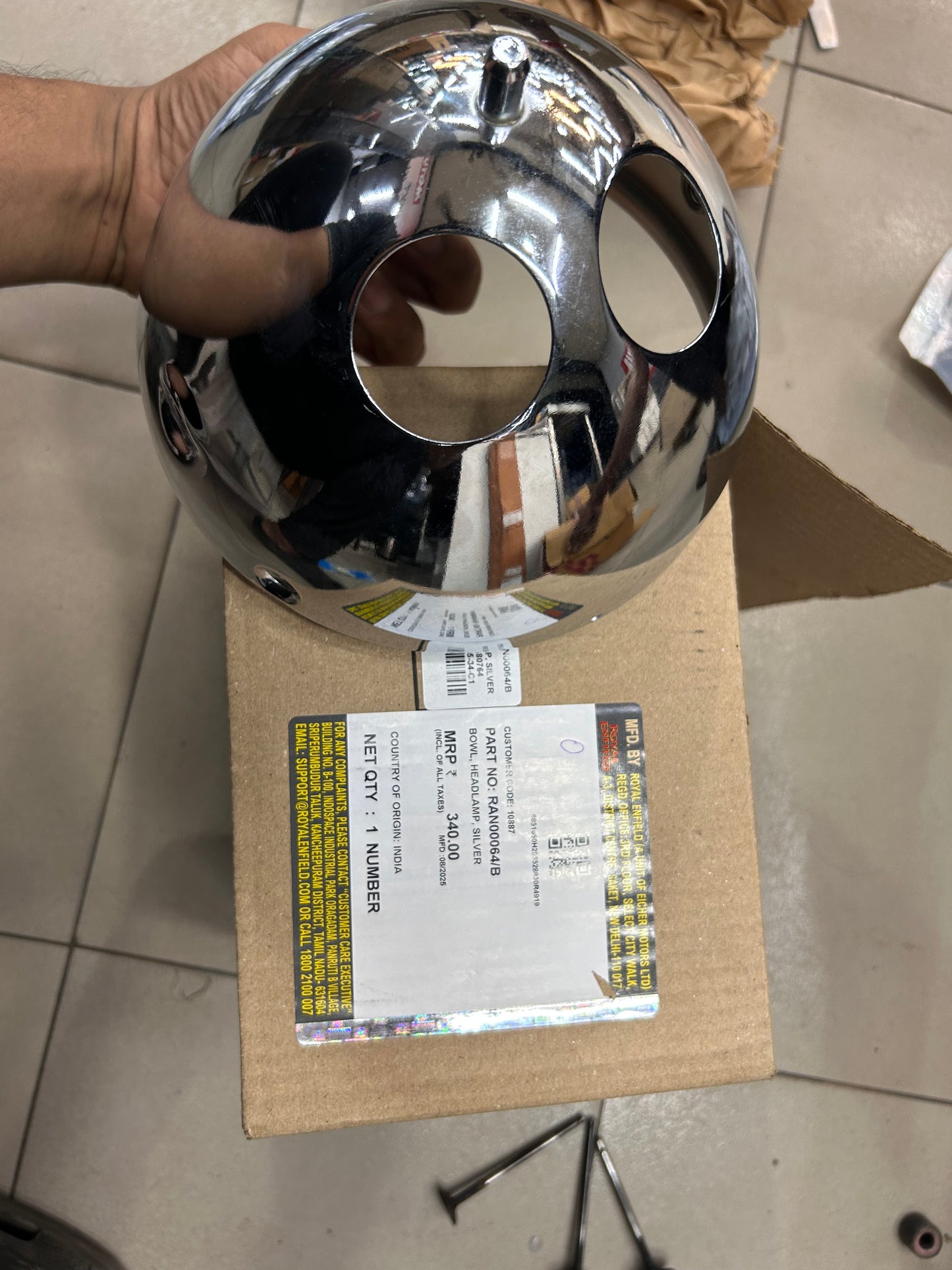 Royal Enfield RAN00064/B – Headlamp Bowl Silver (OEM for Interceptor 650 & Continental GT 650)