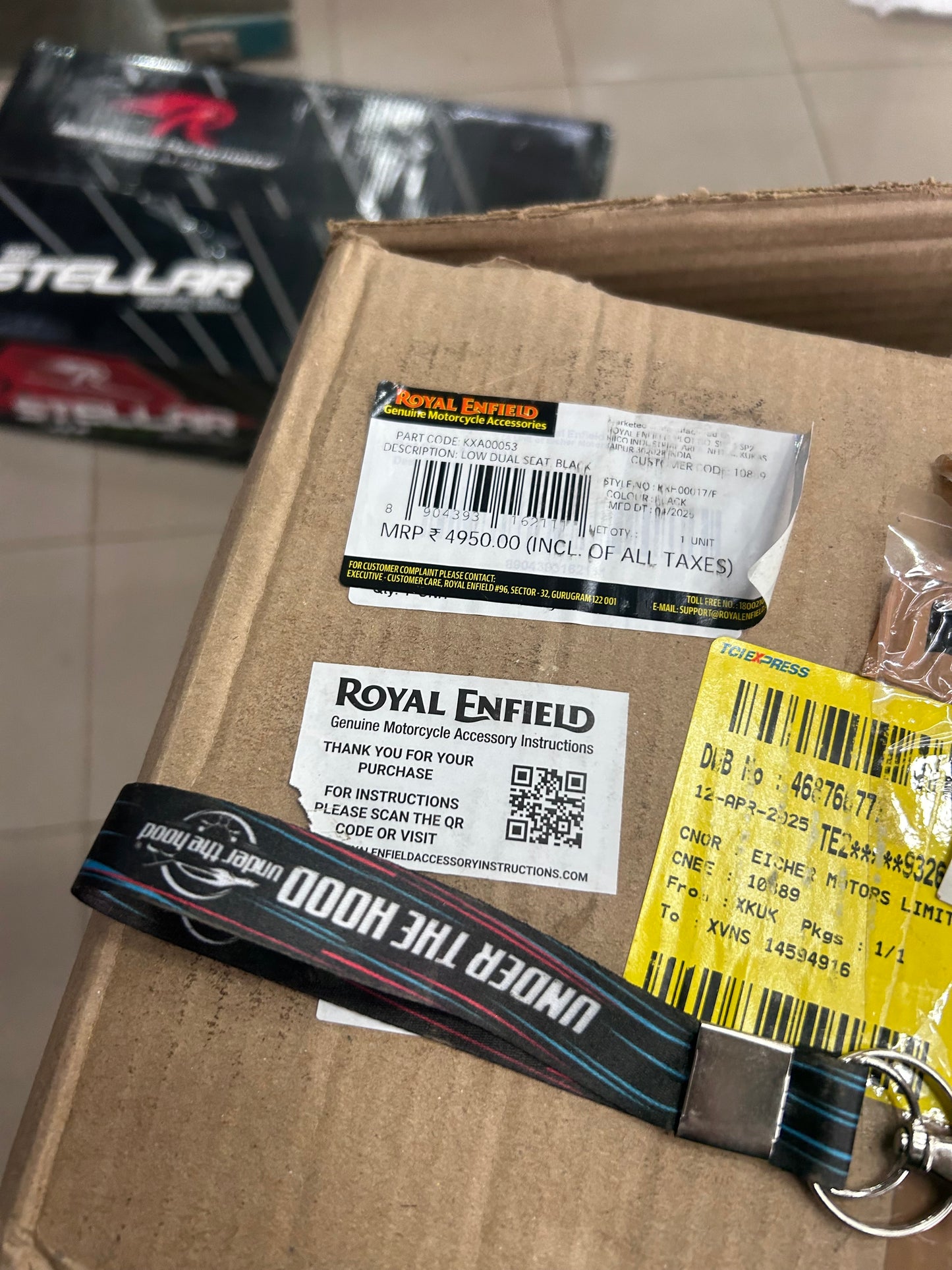 Royal Enfield Black Low Ride Dual Seat KXA00053 — OEM Lowered Seat for Bullet 350