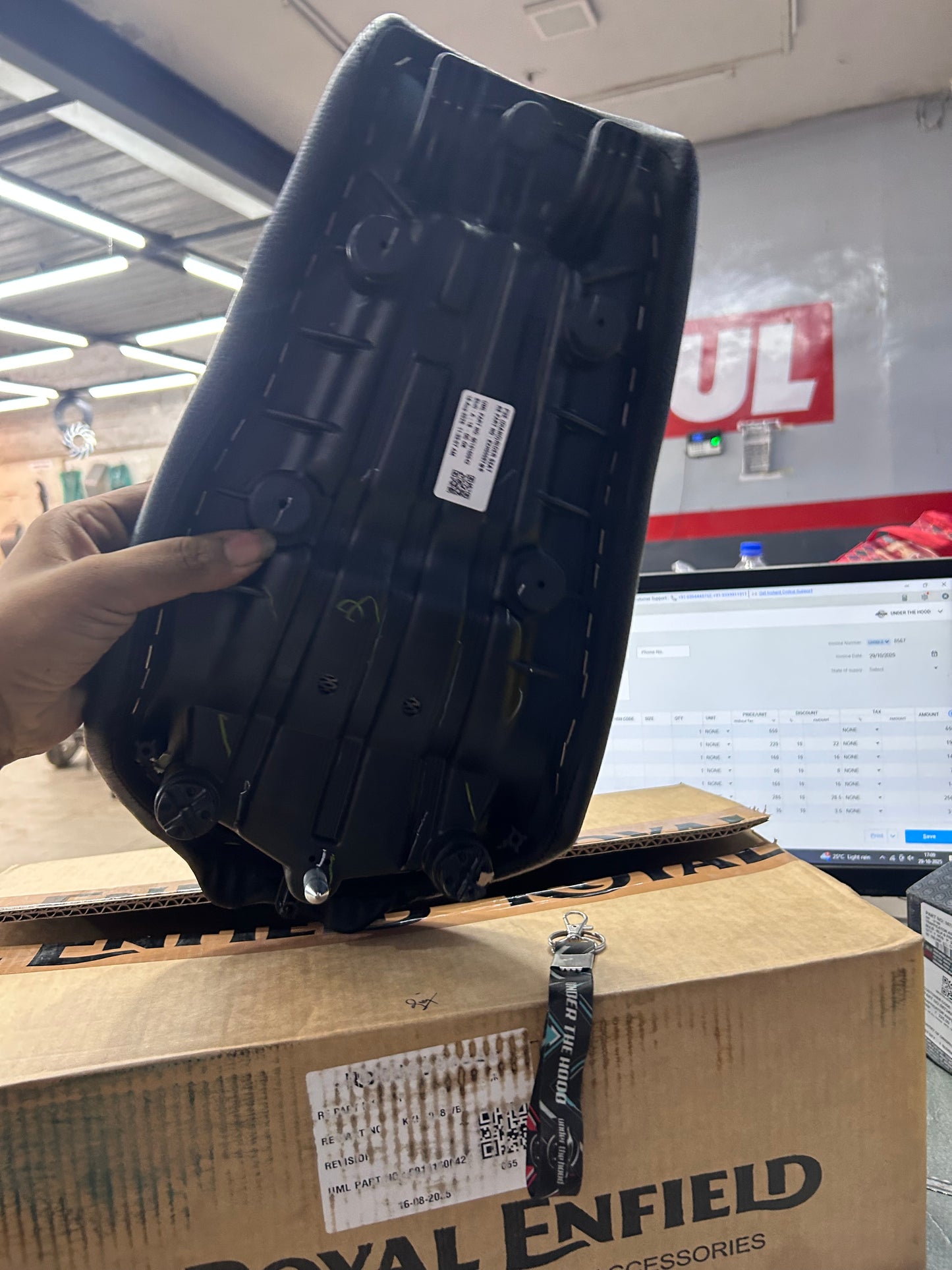 Royal Enfield 1990495 Black Premium Touring Rider Seat — OEM Upgrade for Continental GT 650