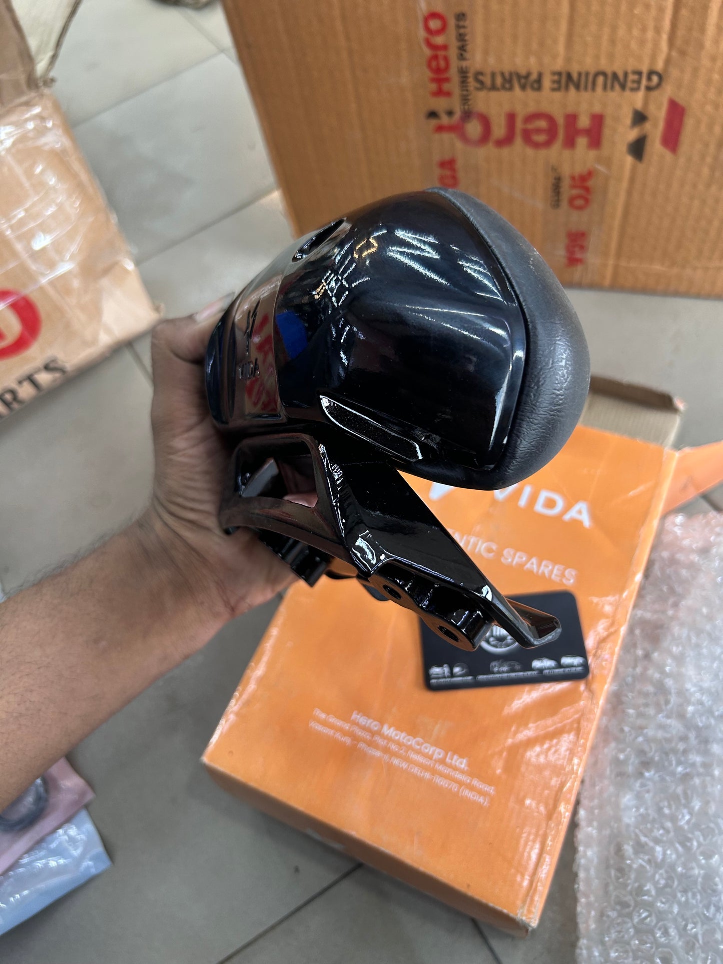 Hero VIDA V2 Back Rest Sub Assembly Pearl Black | Genuine Rear Passenger Backrest | VD7750AACP000BS