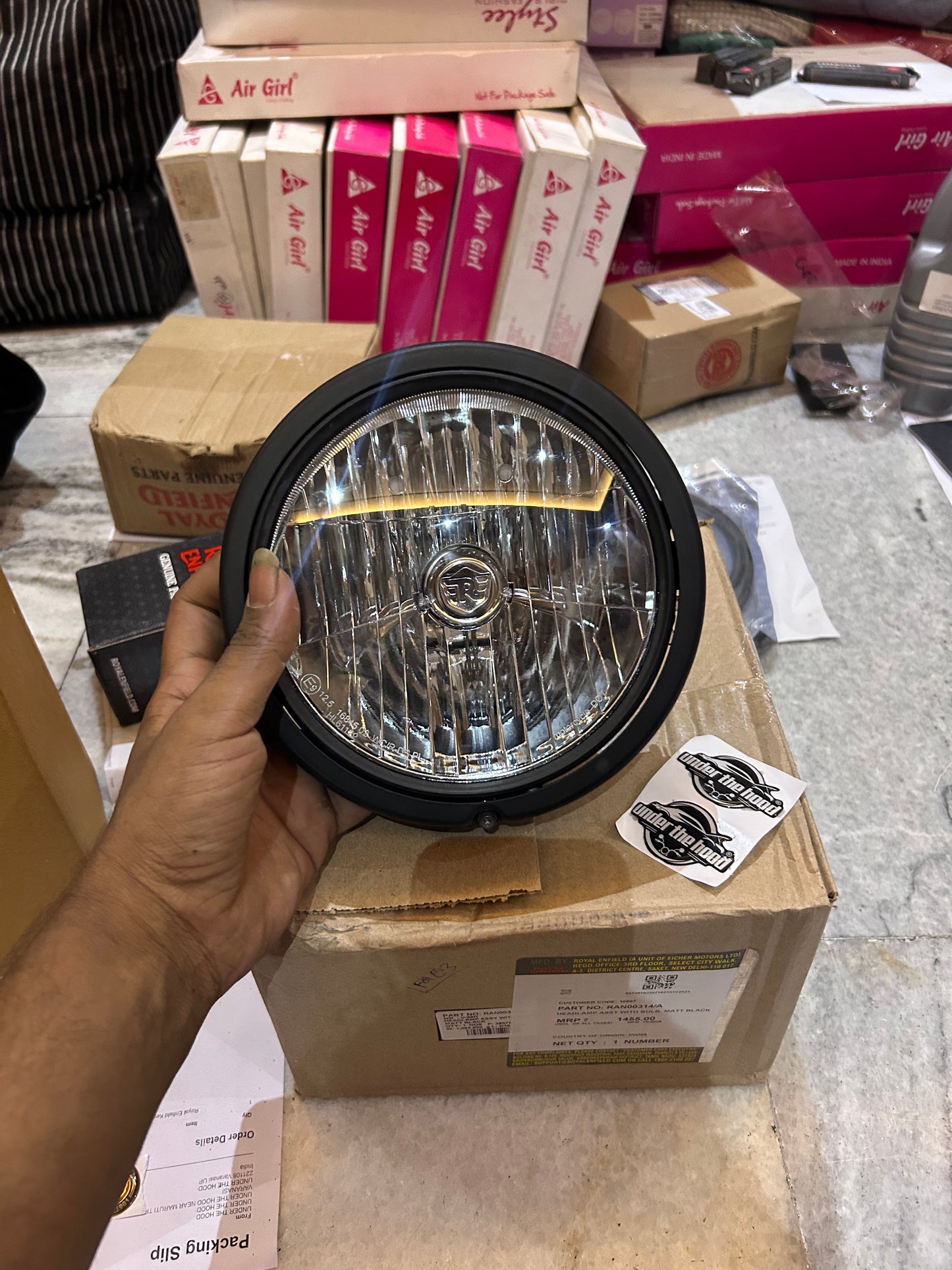 Royal Enfield Headlamp Assembly with Bulb – Matte Black – Classic 350 Reborn (J-Series, BS6) – Part No. RAN00314/A