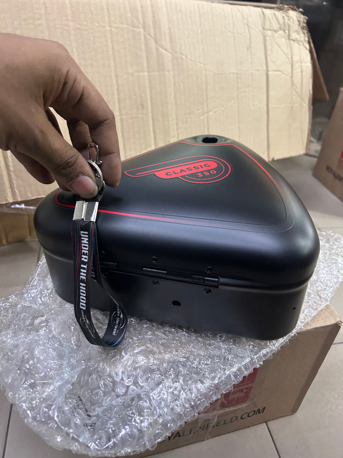 Royal Enfield Classic 350 BS6 Stealth Black-Red Air Filter Box – RAV00488/A