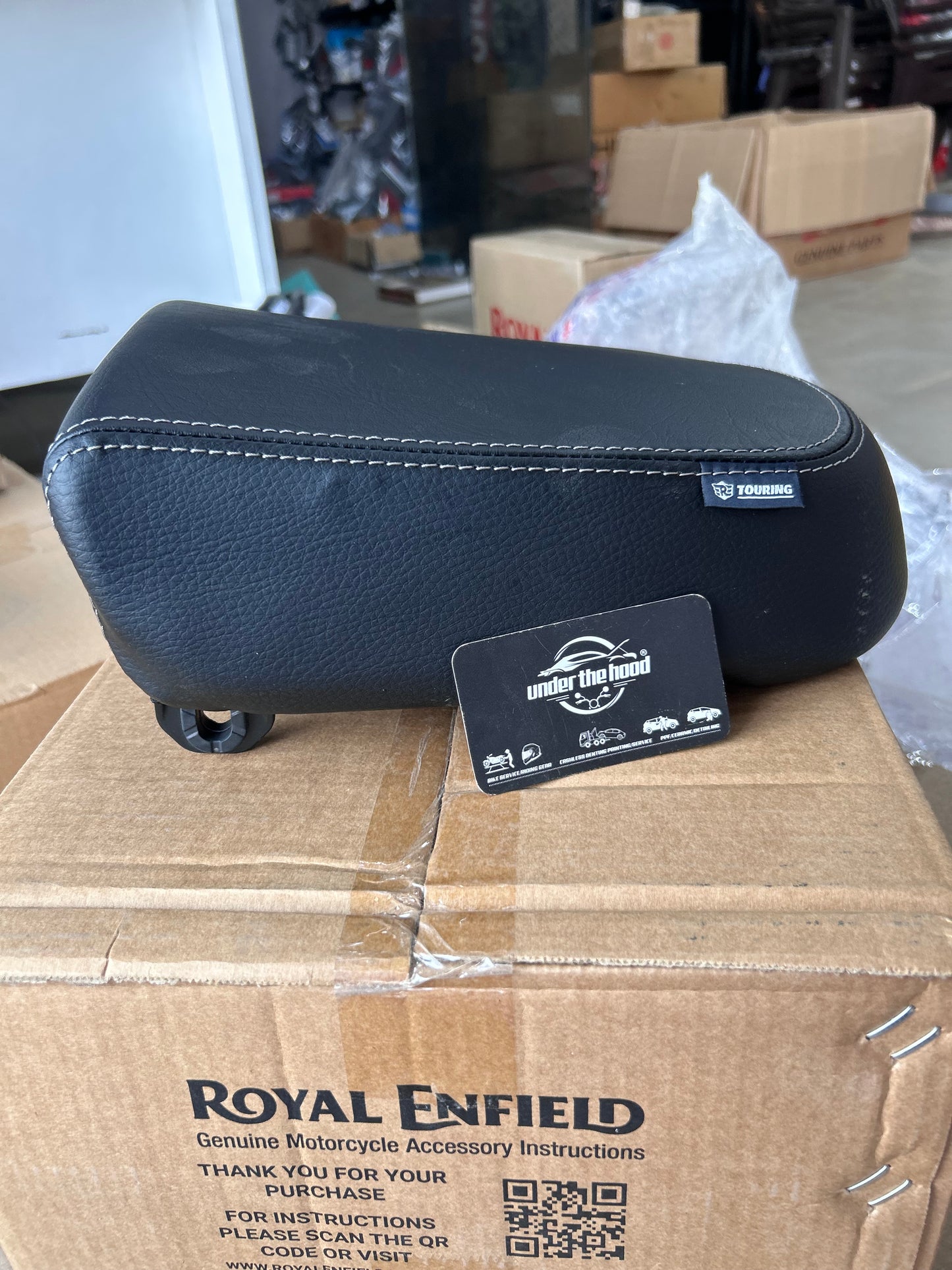 Black Touring Passenger Seat for Meteor 350 – Genuine Royal Enfield KXA00067