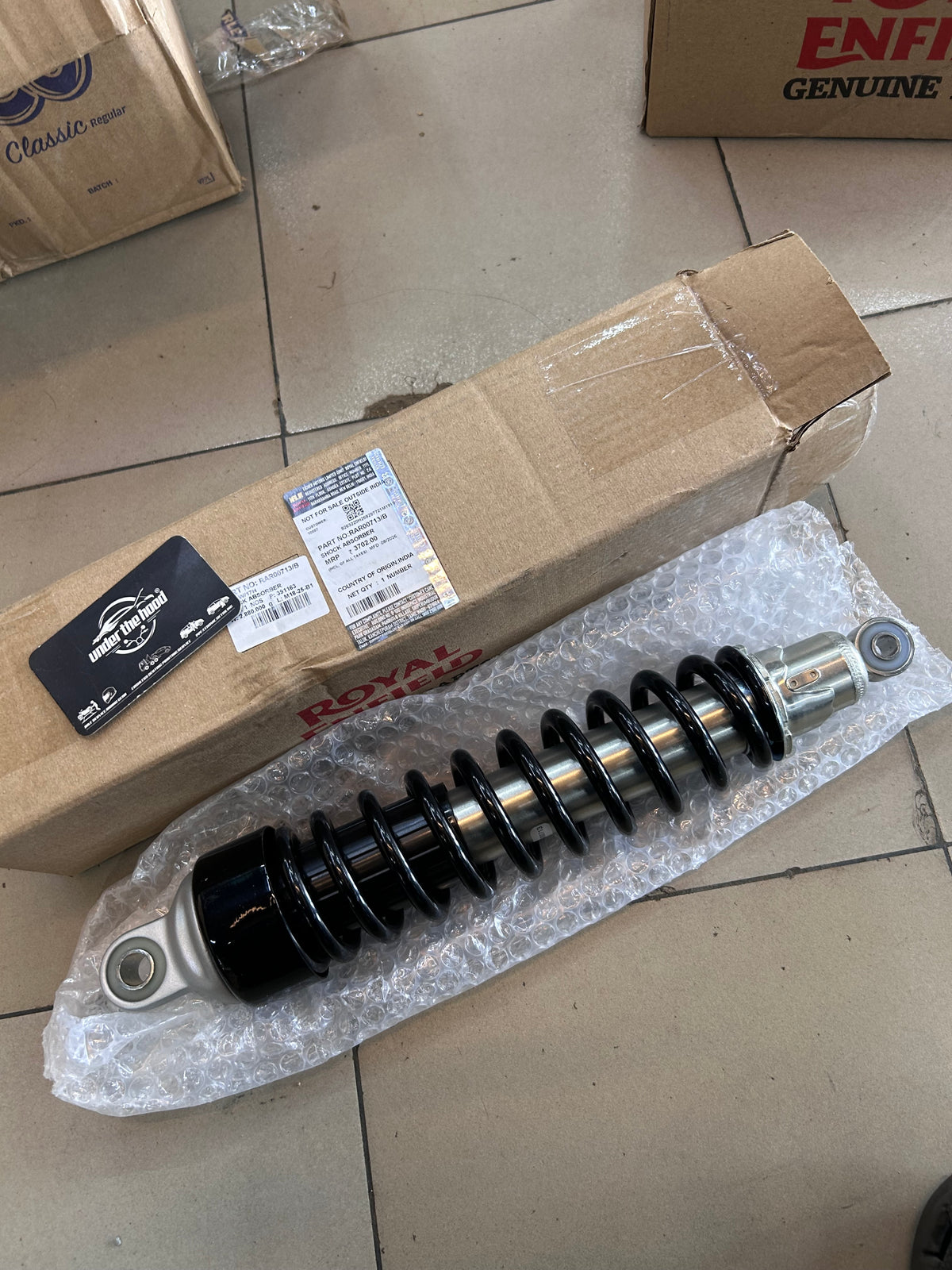 Royal Enfield Bear 650 Rear Shock Absorber Set of 2 RAR00713/B