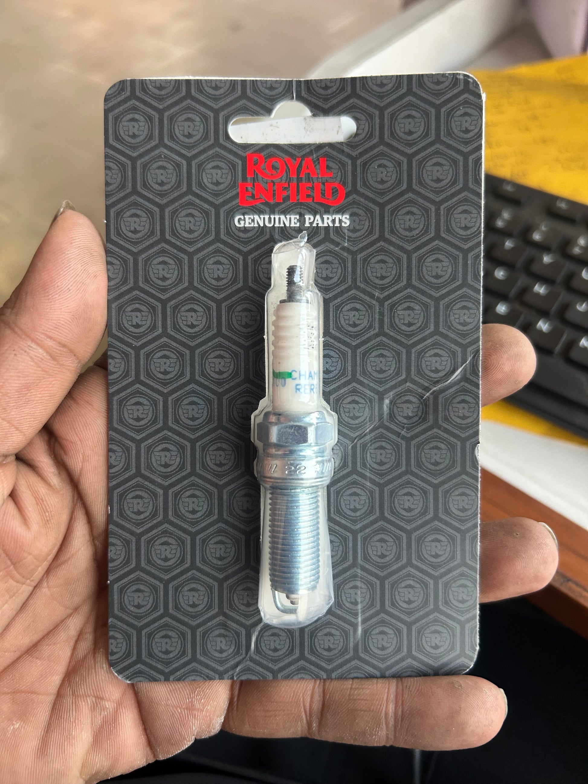 Royal Enfield RLH00100/C Spark Plug for J-Series Engines – UNDER