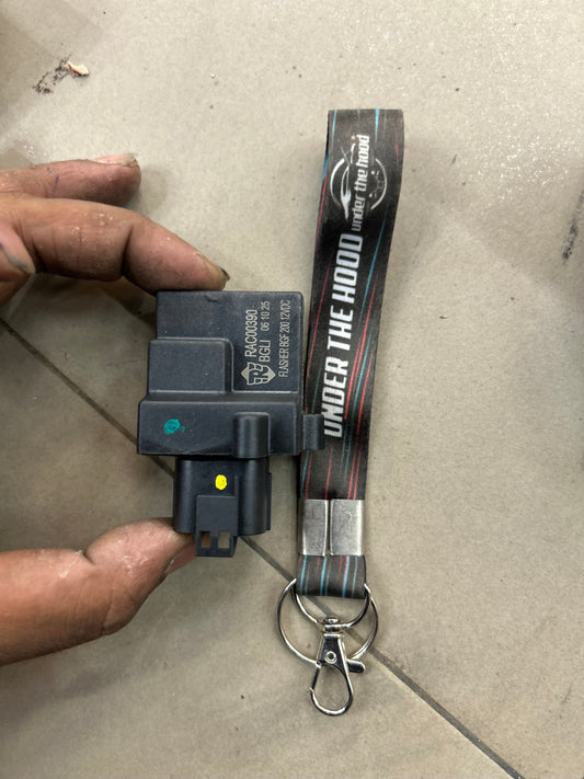 Royal Enfield RAC00390 – Electronic Flasher Relay Unit for LED Indicators on Himalayan 450 & Guerrilla 450 – Genuine OEM Indicator Relay