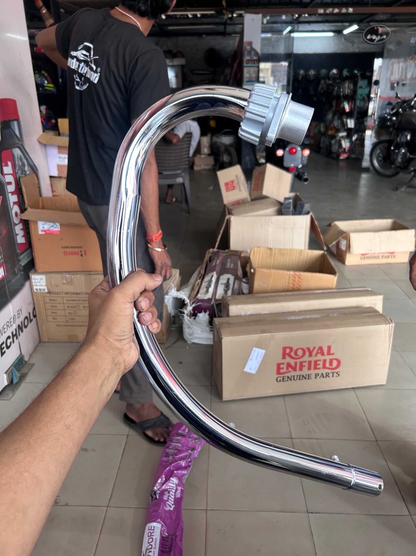 HKK Indore “C” Type Bend Pipe (Chrome, 38mm) for Royal Enfield UCE BS3/BS4 – Without O2 Sensor Port – Code HKKB1A