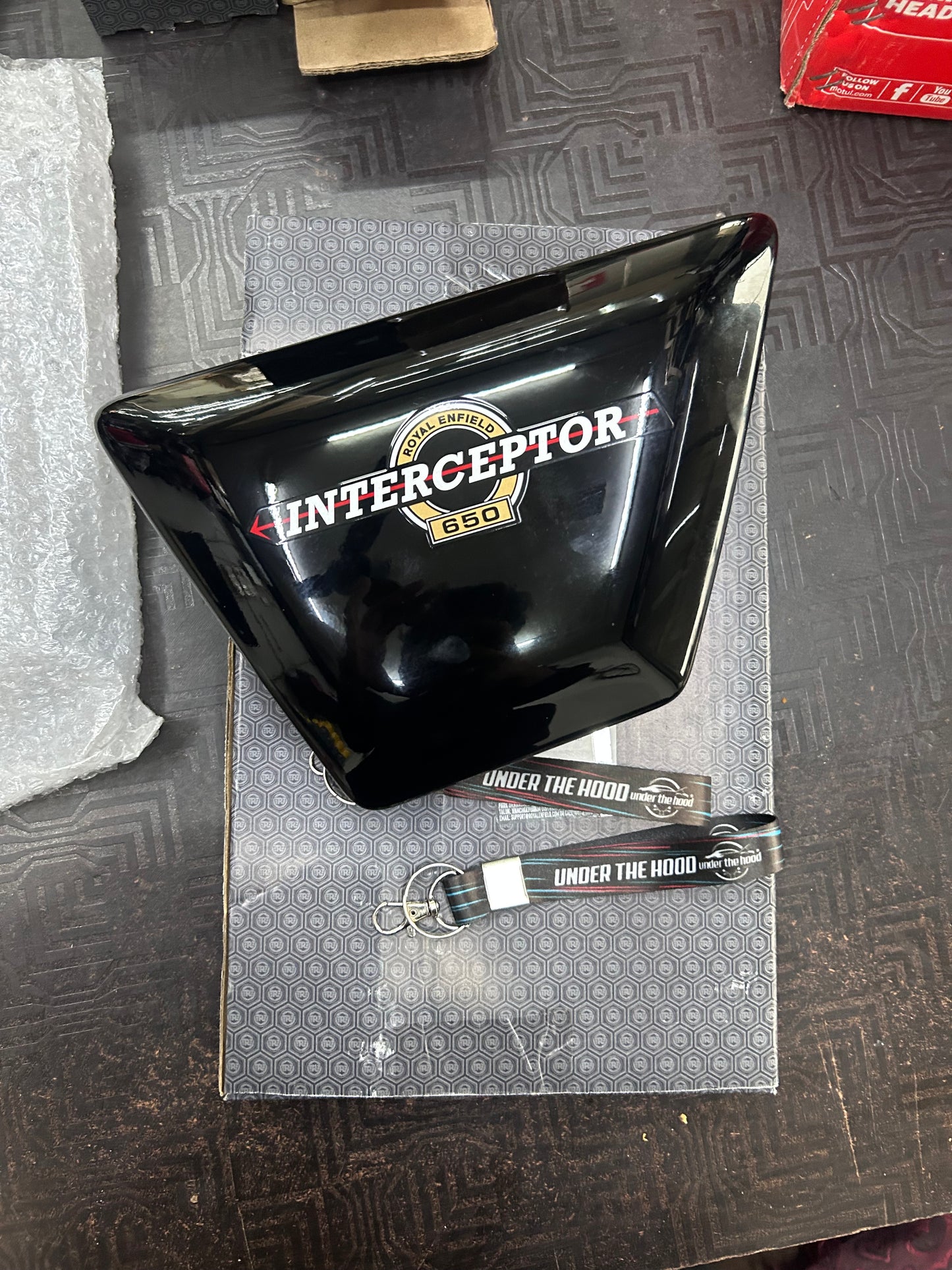 Royal Enfield 1030067/C – Interceptor 650 LH Side Panel Assembly (OEM Left Side Cover)