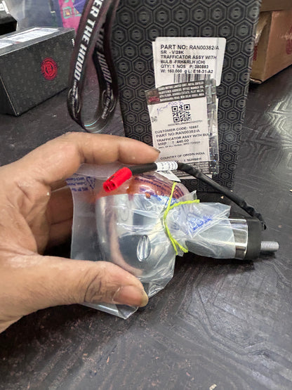 Royal Enfield RAN00382/A – Chrome Trafficator Assembly with Bulb (FRH & RLH) | OEM for Meteor 350 (Supernova Beige) & Classic Reborn