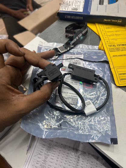 Royal Enfield RAC00053/F – OEM USB Charger (Handlebar) for Classic 350 Reborn, Meteor, Bullet 350, Hunter 350 J-Series & Retrofit Upgrade for Older Models