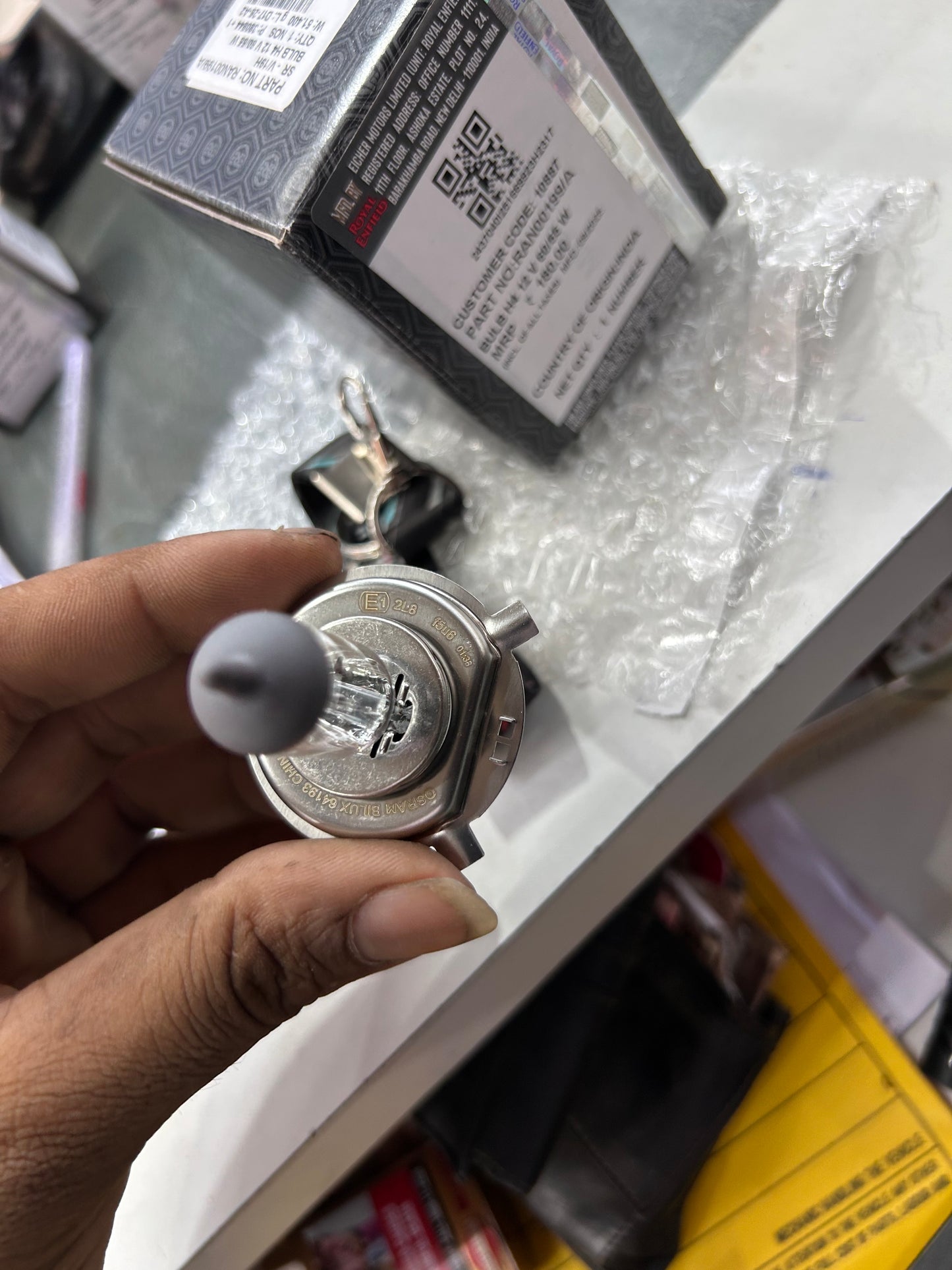 Royal Enfield RAN00199/A – OEM Headlamp Bulb H4 12V 60/55W for Reborn / New Bullet & All Bikes with H4 Socket
