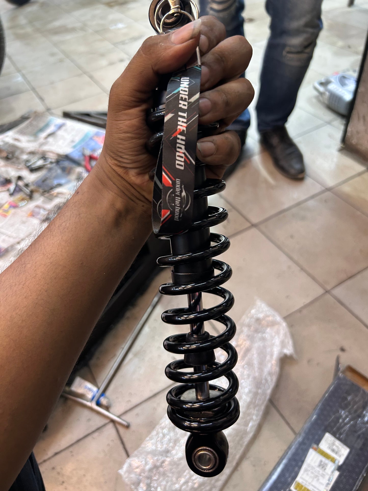 Royal Enfield RAR00052/C – OEM Rear Shock Absorber (Single Piece, Chrome) for Hunter 350 (Factory, Dapper, Rebel)