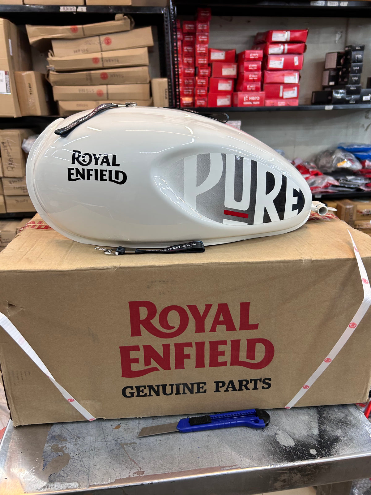 Royal Enfield Fuel Tank Assembly with Sticker White RAK01768/A for Hunter 350 Dapper