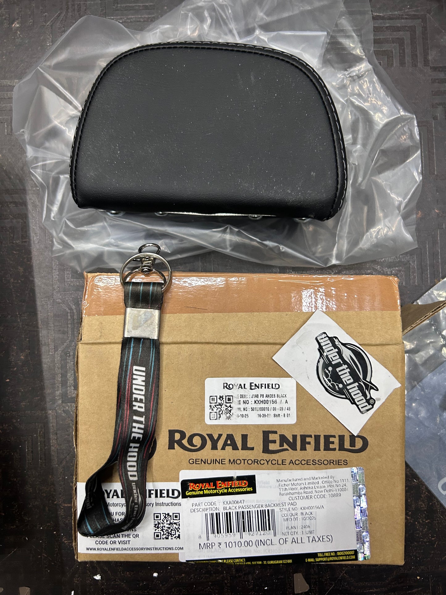 Royal Enfield Black Passenger Backrest Pad KXA00158 — Replaced by KXA00647 for Hunter 350
