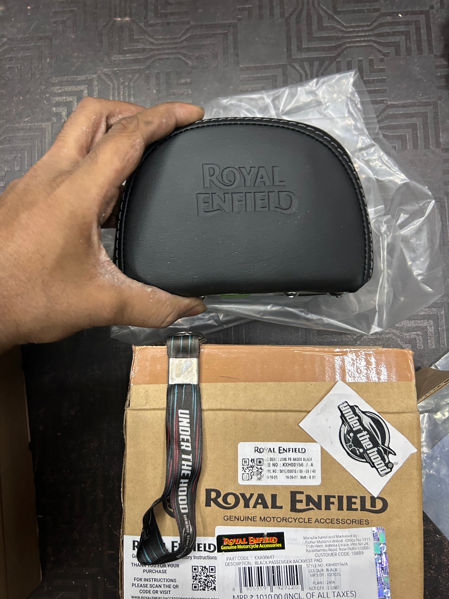 Royal Enfield Black Passenger Backrest Pad KXA00158 — Replaced by KXA00647 for Hunter 350