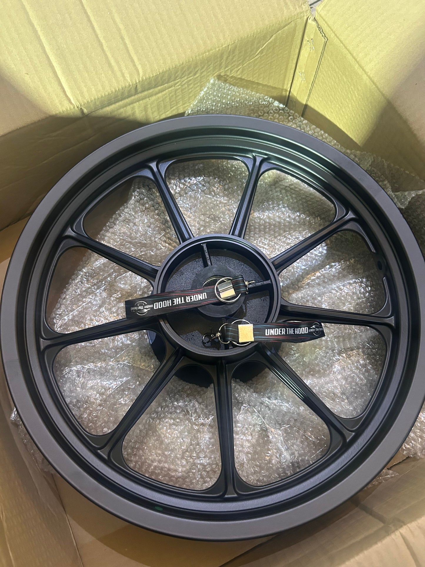 Original Royal Enfield Alloy Wheels (UCE Dual-Disc) — Front 19" 1120035/B + Rear 18" 1120040/B — Fits Classic 350/500 UCE & Thunderbird 350/500 (rear) — Genuine OE