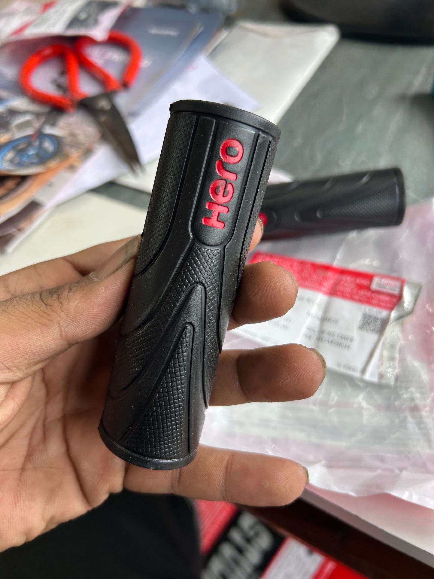 Grip cap 99620AAM201S for Hero grips