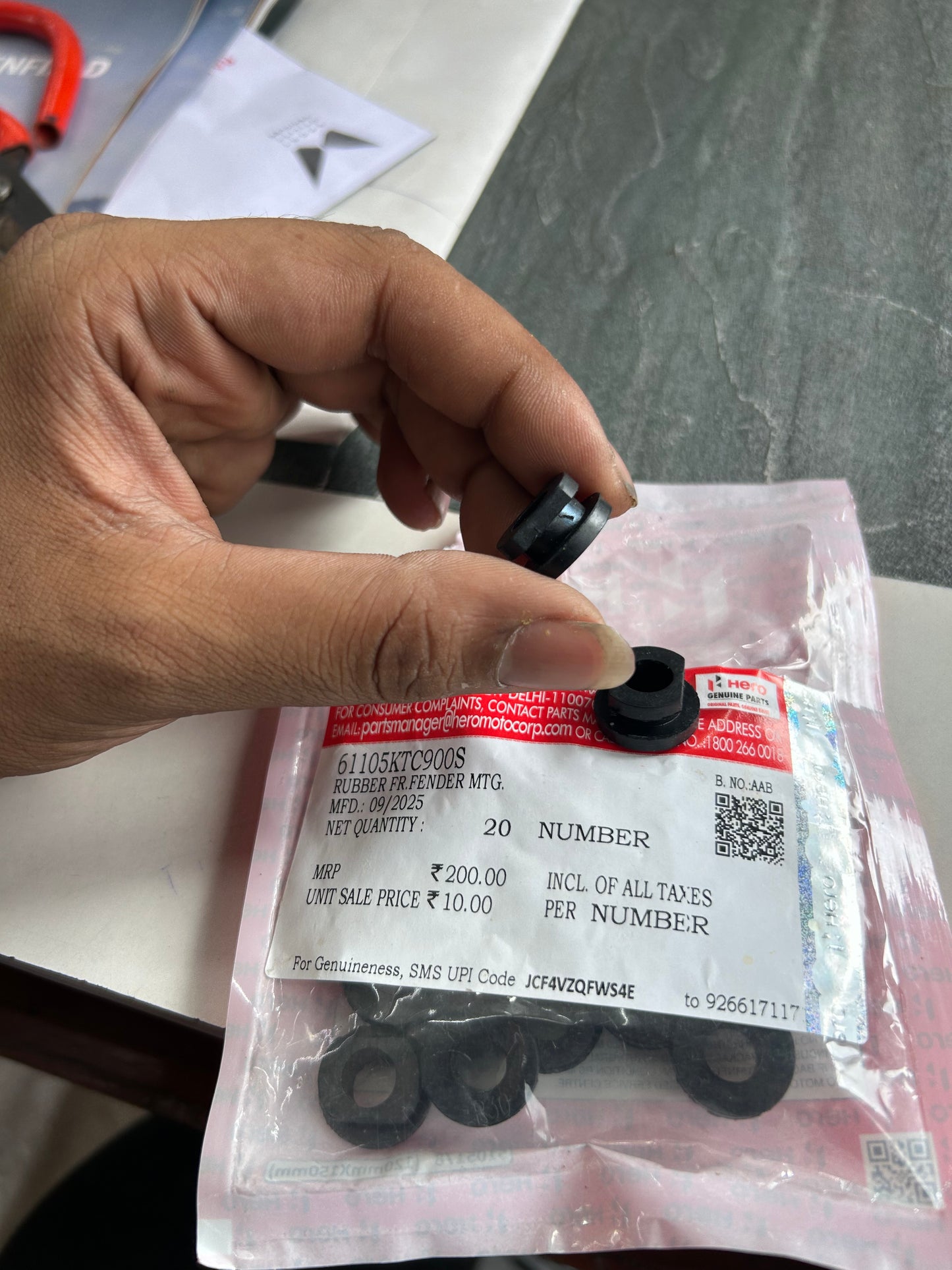 Hero front fender mounting rubber 61105KTC900S