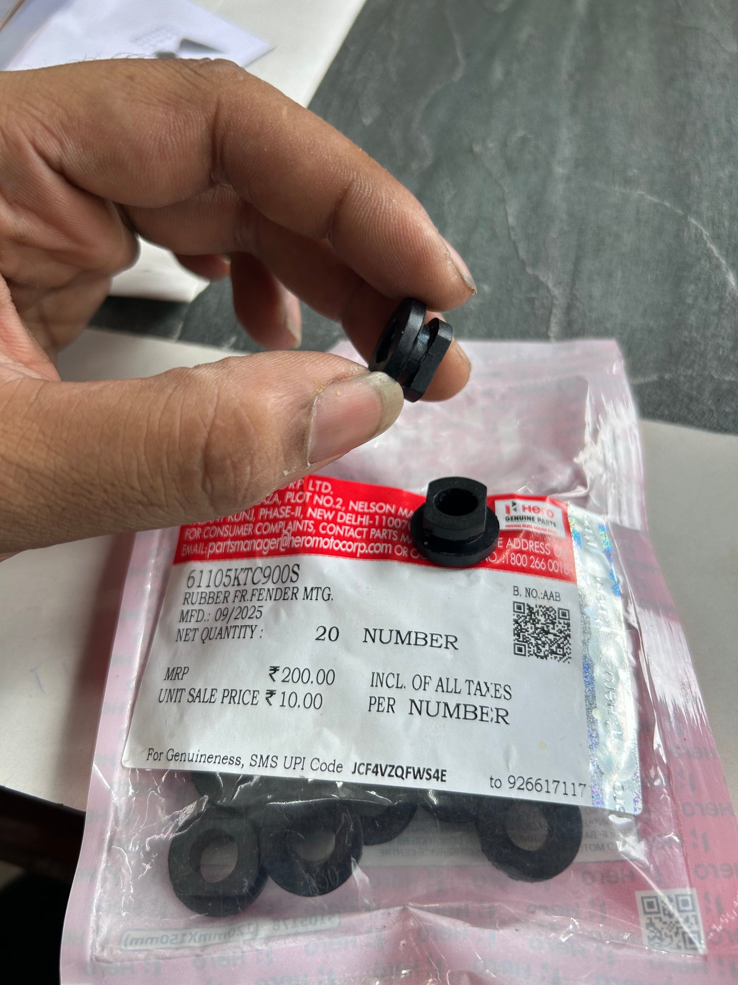 Hero front fender mounting rubber part 61105KTC900S
