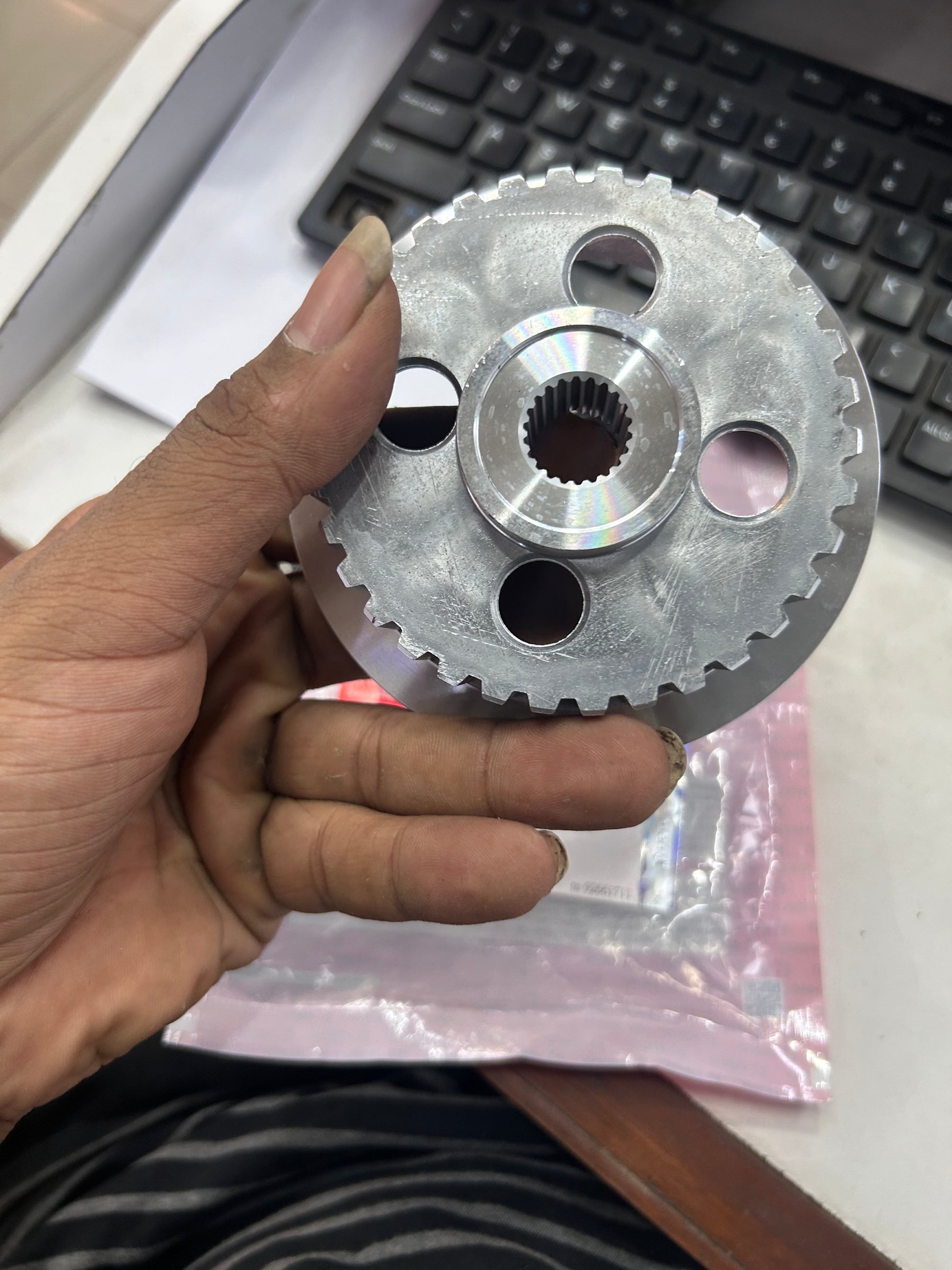 Hero genuine clutch center – ABF000S splined hub