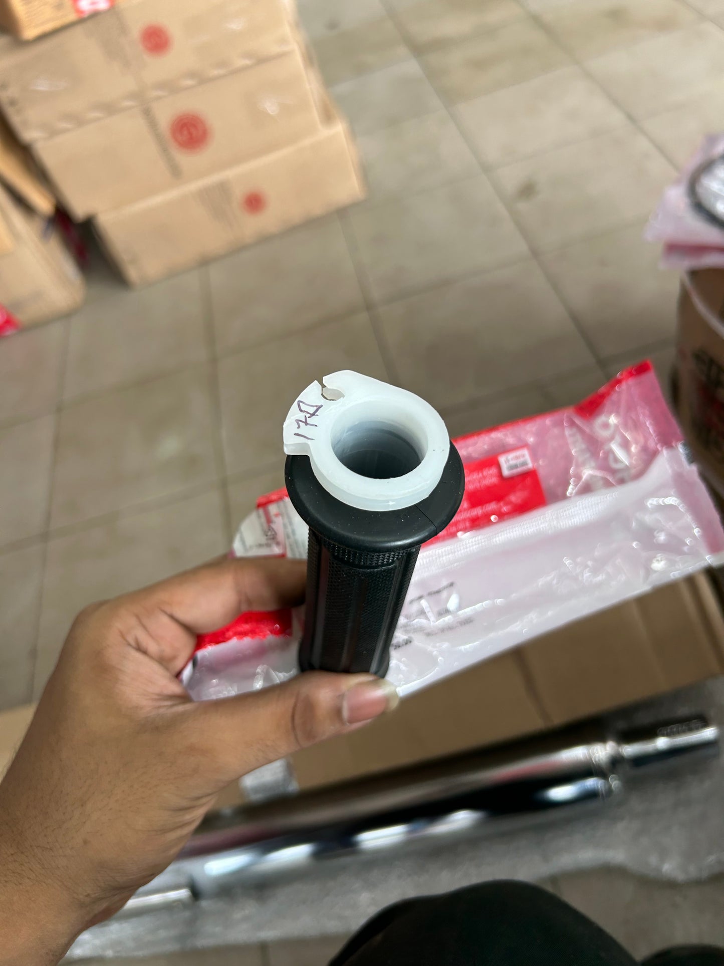 Hero super splendor 53140KTC900S right handle grip