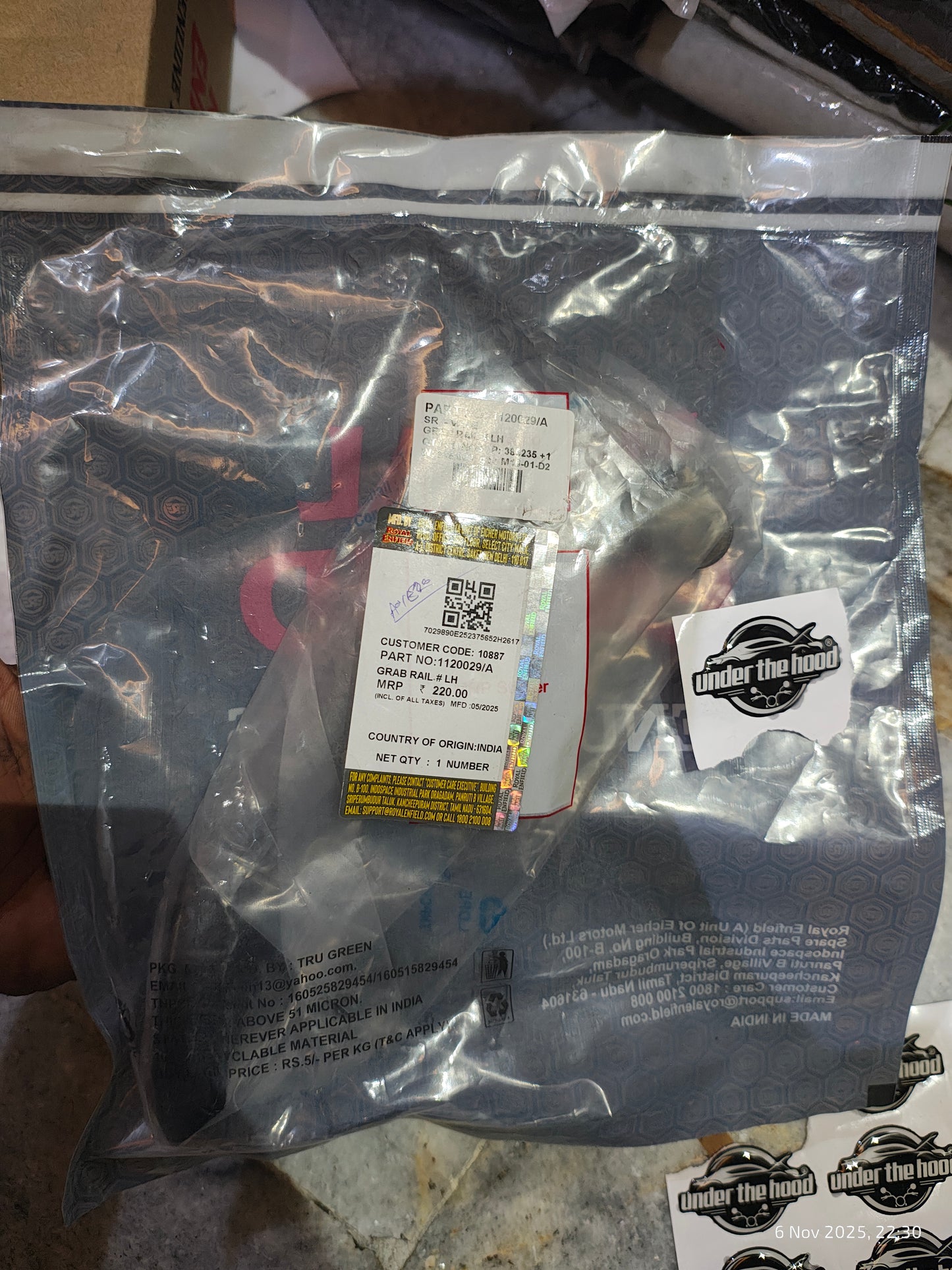 1120029/A – Grab Rail LH (Left-Hand Pillion/Support Handle) for Royal Enfield Thunderbird 350X (BS4), Thunderbird 500X (BS4) & late Thunderbird 350/500 ABS “NTB” – Genuine OEM