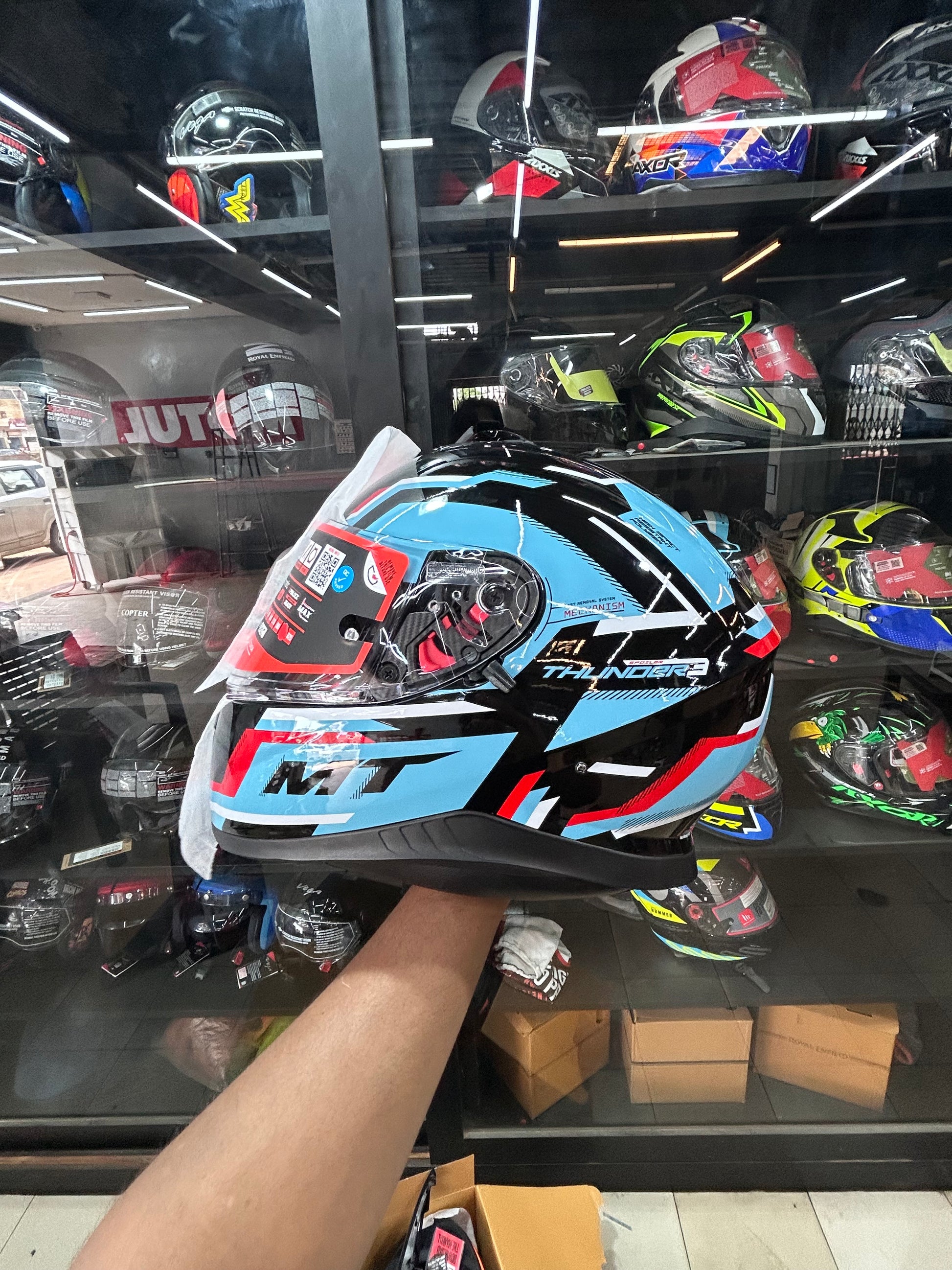 MT Thunder 3 Pro Blaze B7 Gloss Helmet – SHARP 4 Star ECE DOT ISI