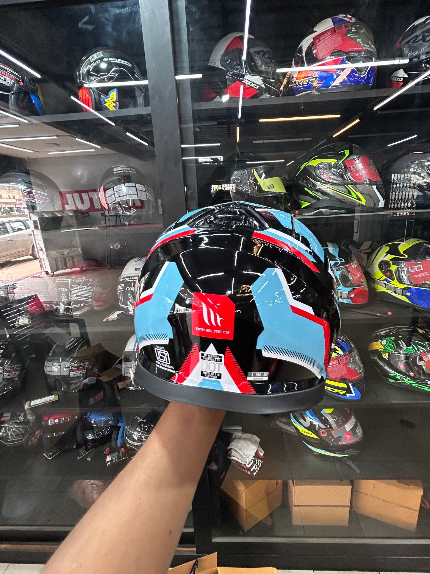 MT Thunder 3 Pro Blaze Helmet with Bold Blue Red Graphics – All Sizes