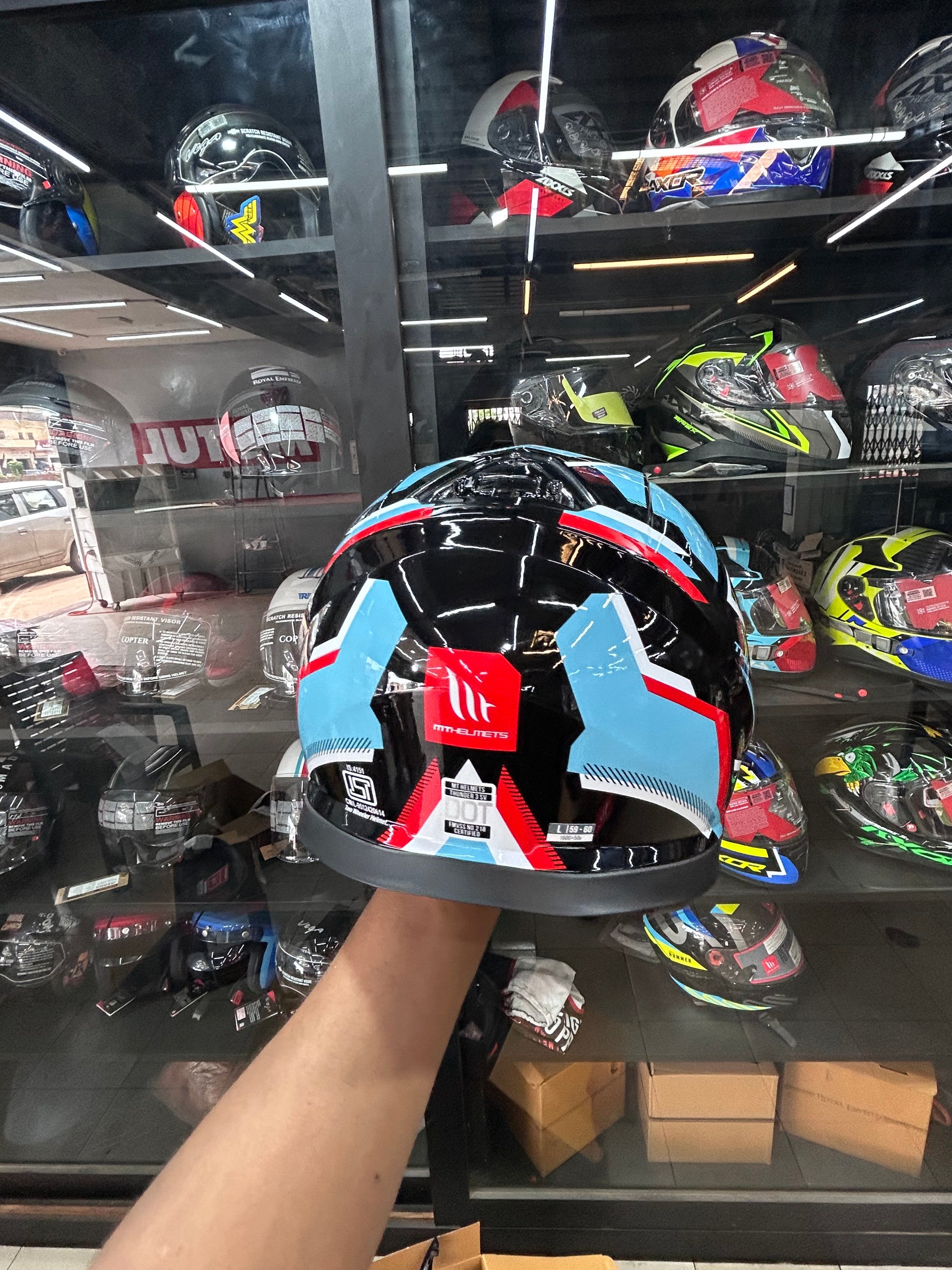 MT Thunder 3 Pro Blaze Helmet with Bold Blue Red Graphics – All Sizes