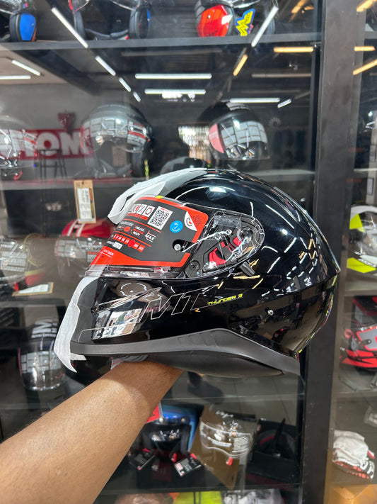MT Thunder 3 Pro Gloss Black Helmet – SHARP 4 Star ECE R22.05 DOT ISI