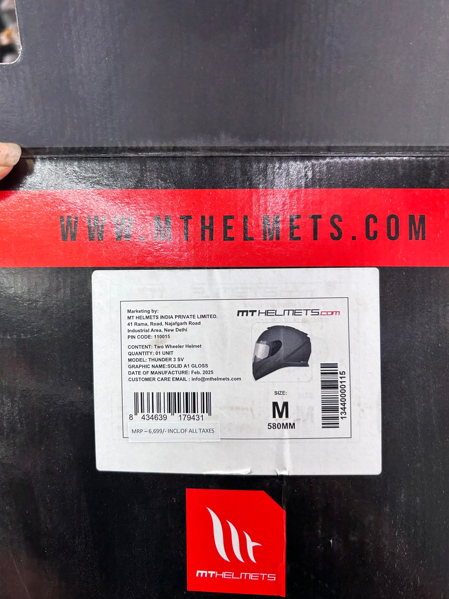 MT Thunder 3 Pro Gloss Black Helmet with Sun Visor & Aerodynamic DRS