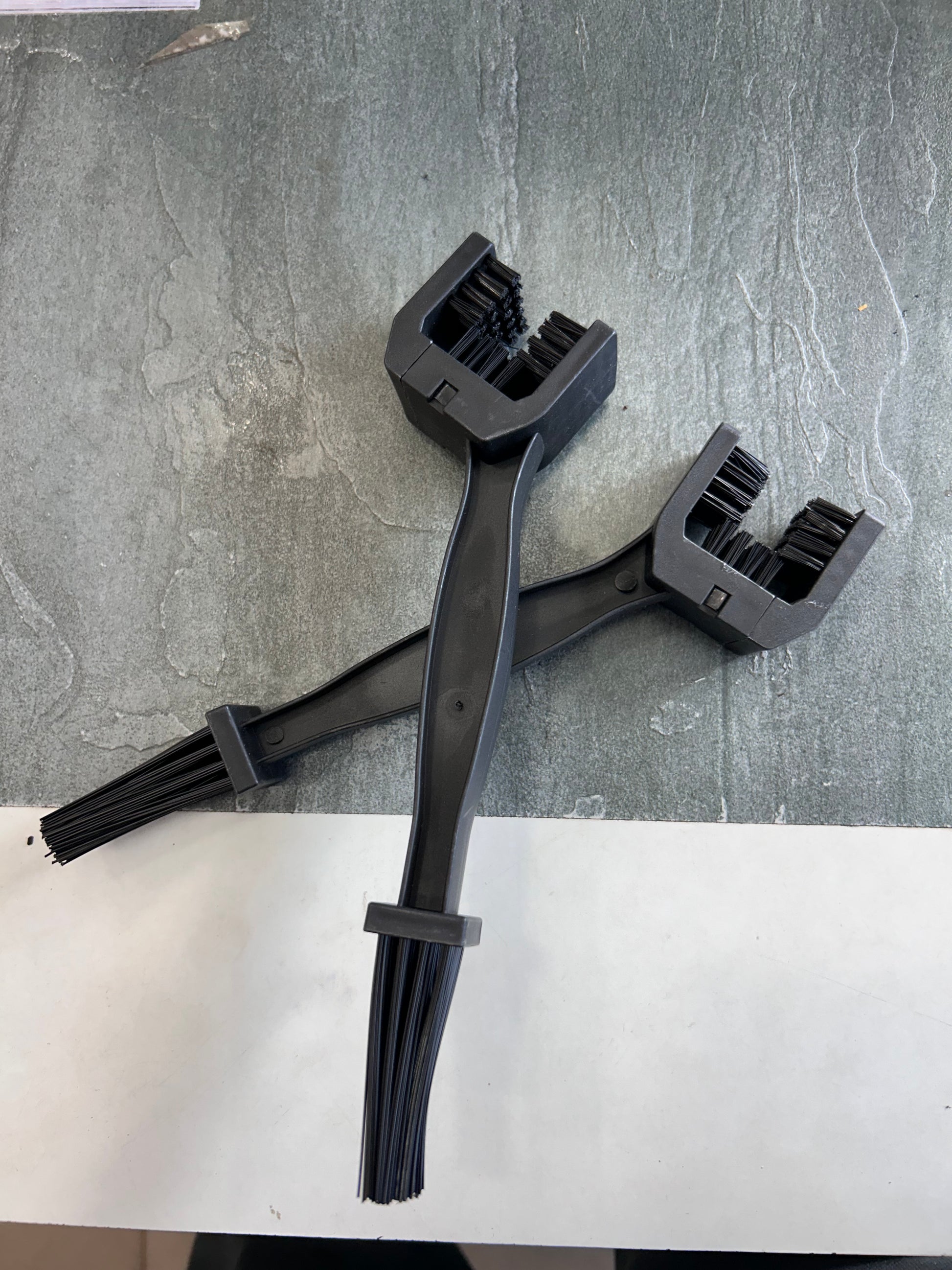 Motorcycle maintenance chain cleaning brush kit