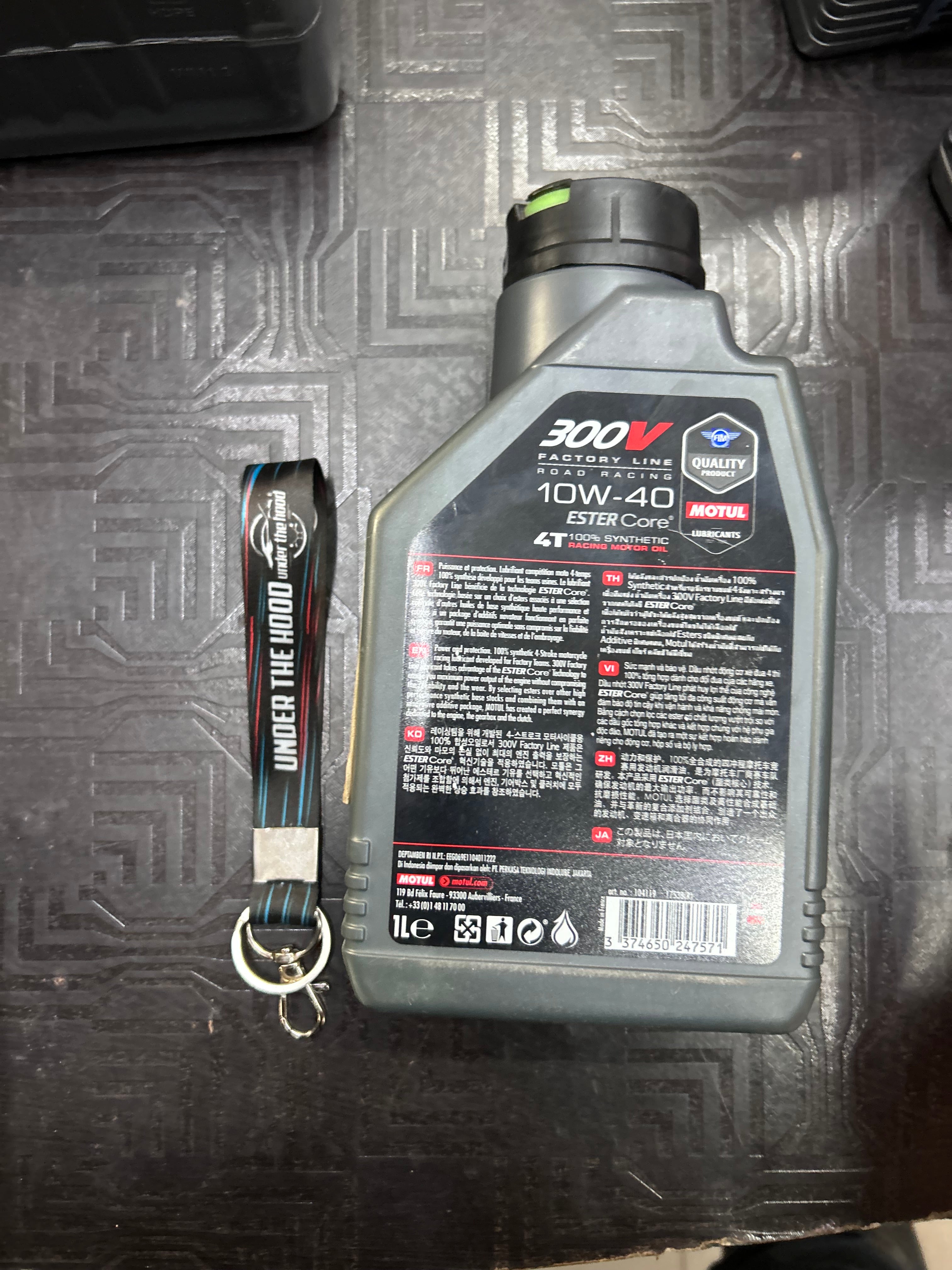 Motul 300V 4T 10W40 / 15W50 1L Racing Oil – Genuine – UNDER THE HOOD